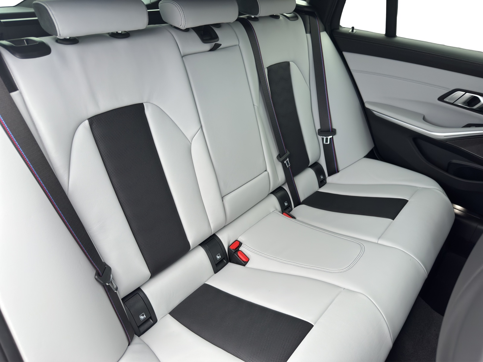 BMW M3 Touring xDrive Competition M-image-15