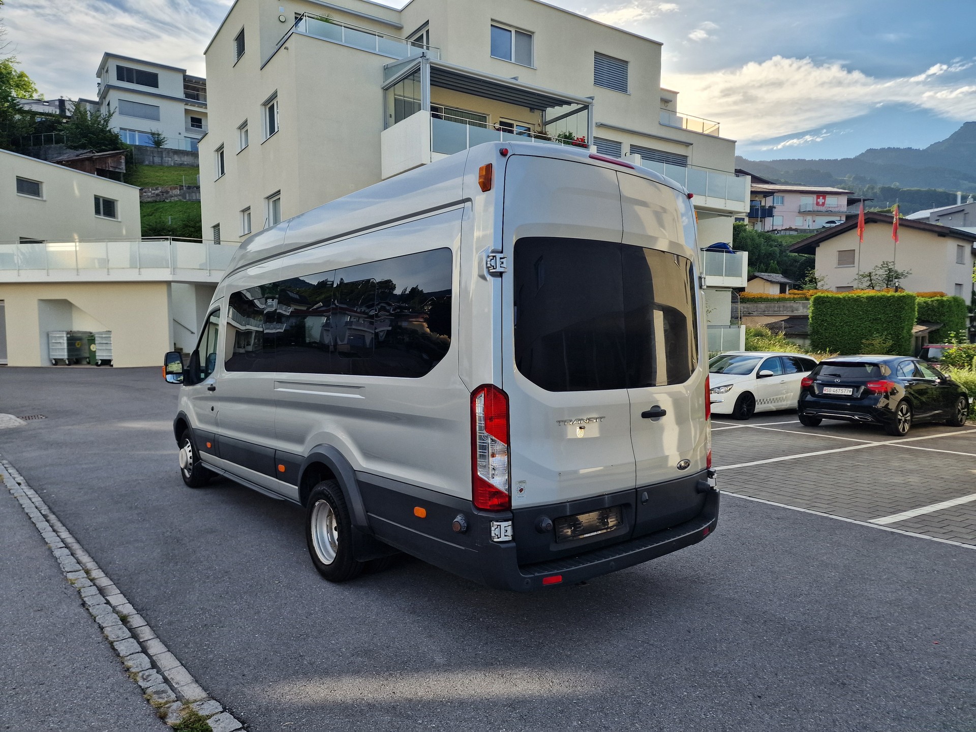 FORD Transit 460 L3H3 Trend RWD 17 Plätze-image-7