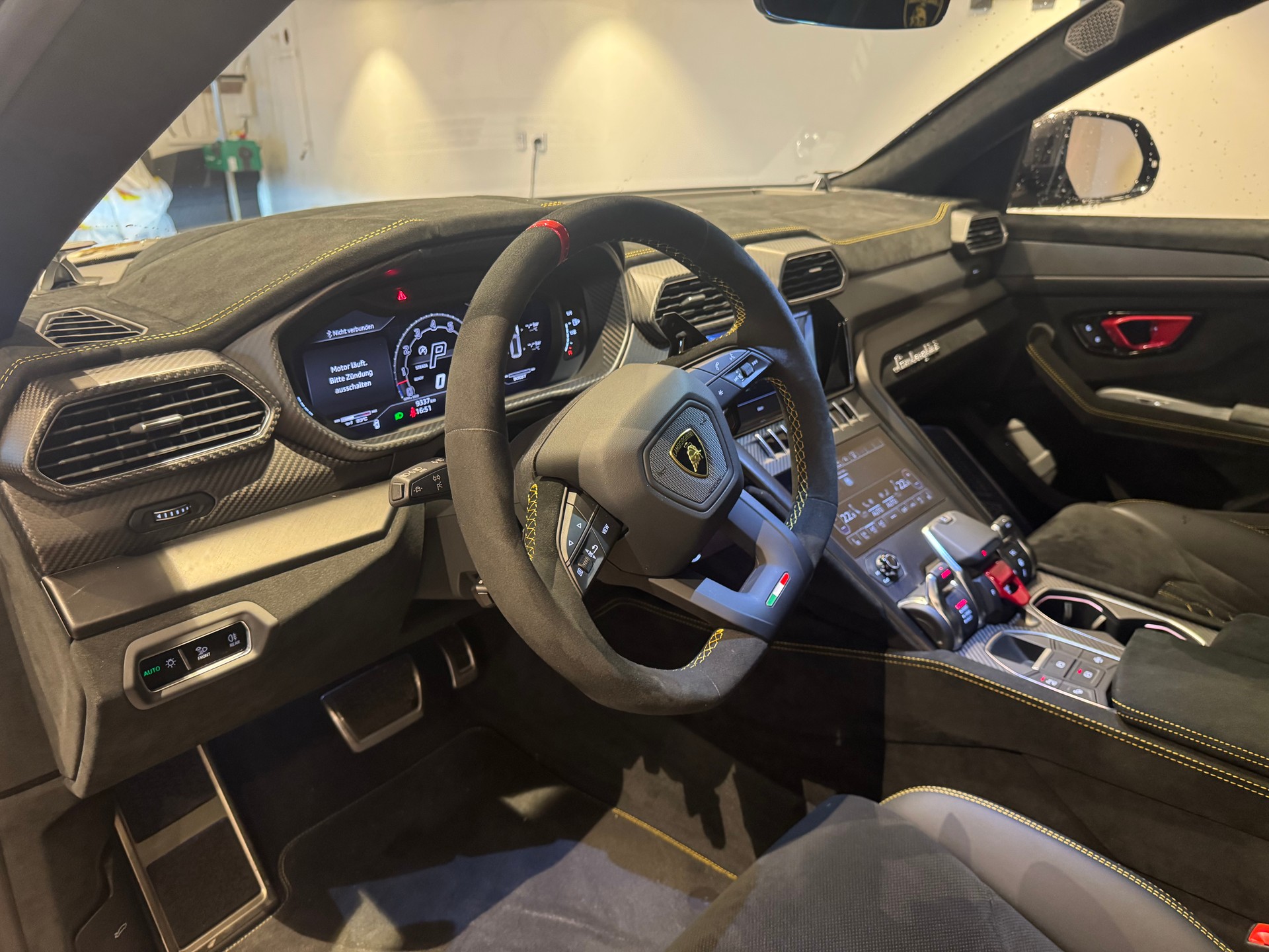 LAMBORGHINI Urus 4.0 Performante 666PS-image-22