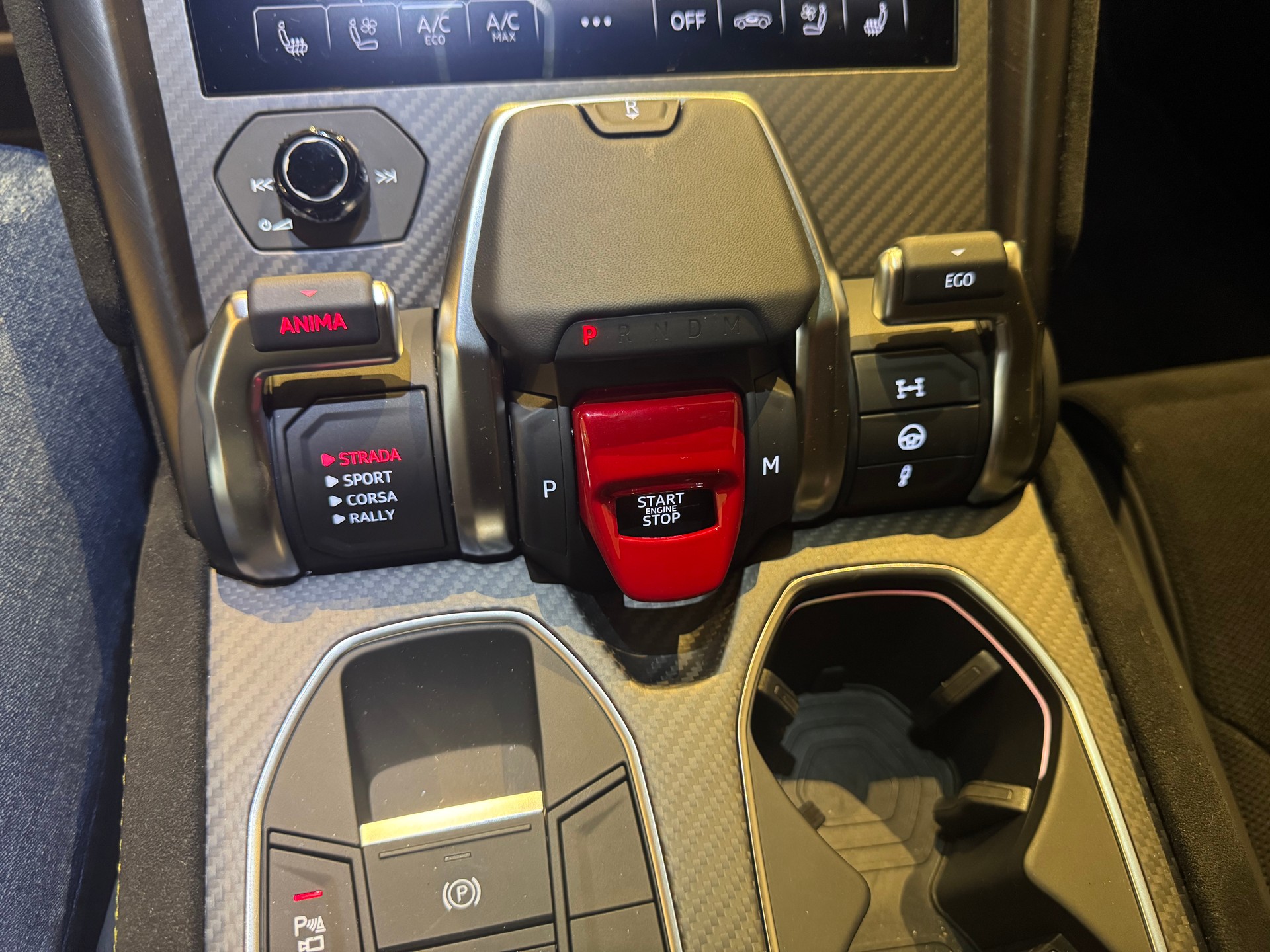 LAMBORGHINI Urus 4.0 Performante 666PS-image-24