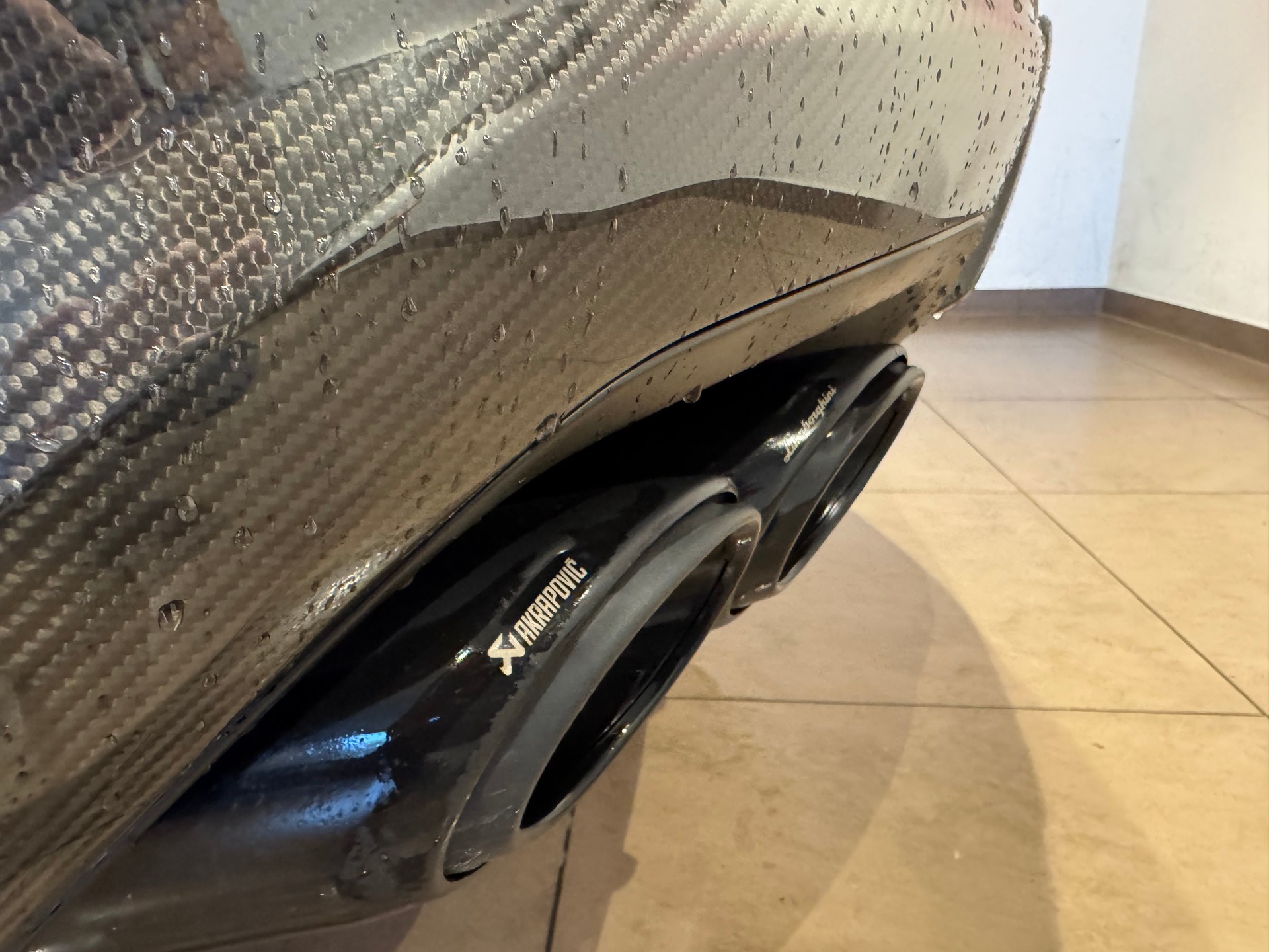 LAMBORGHINI Urus 4.0 Performante 666PS-image-6