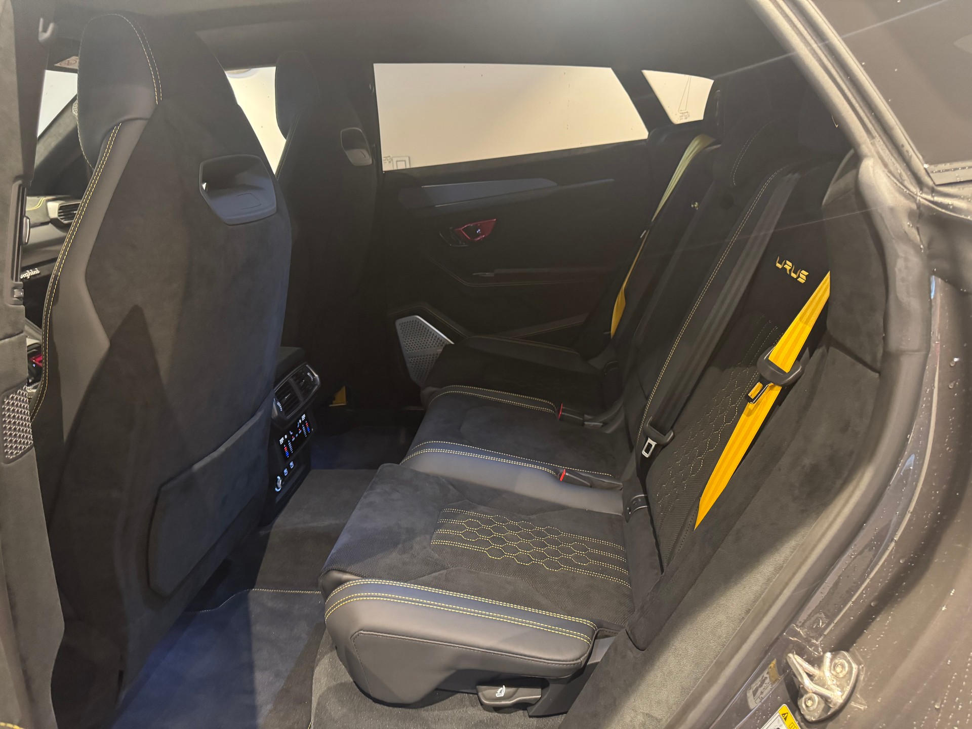 LAMBORGHINI Urus 4.0 Performante 666PS-image-16