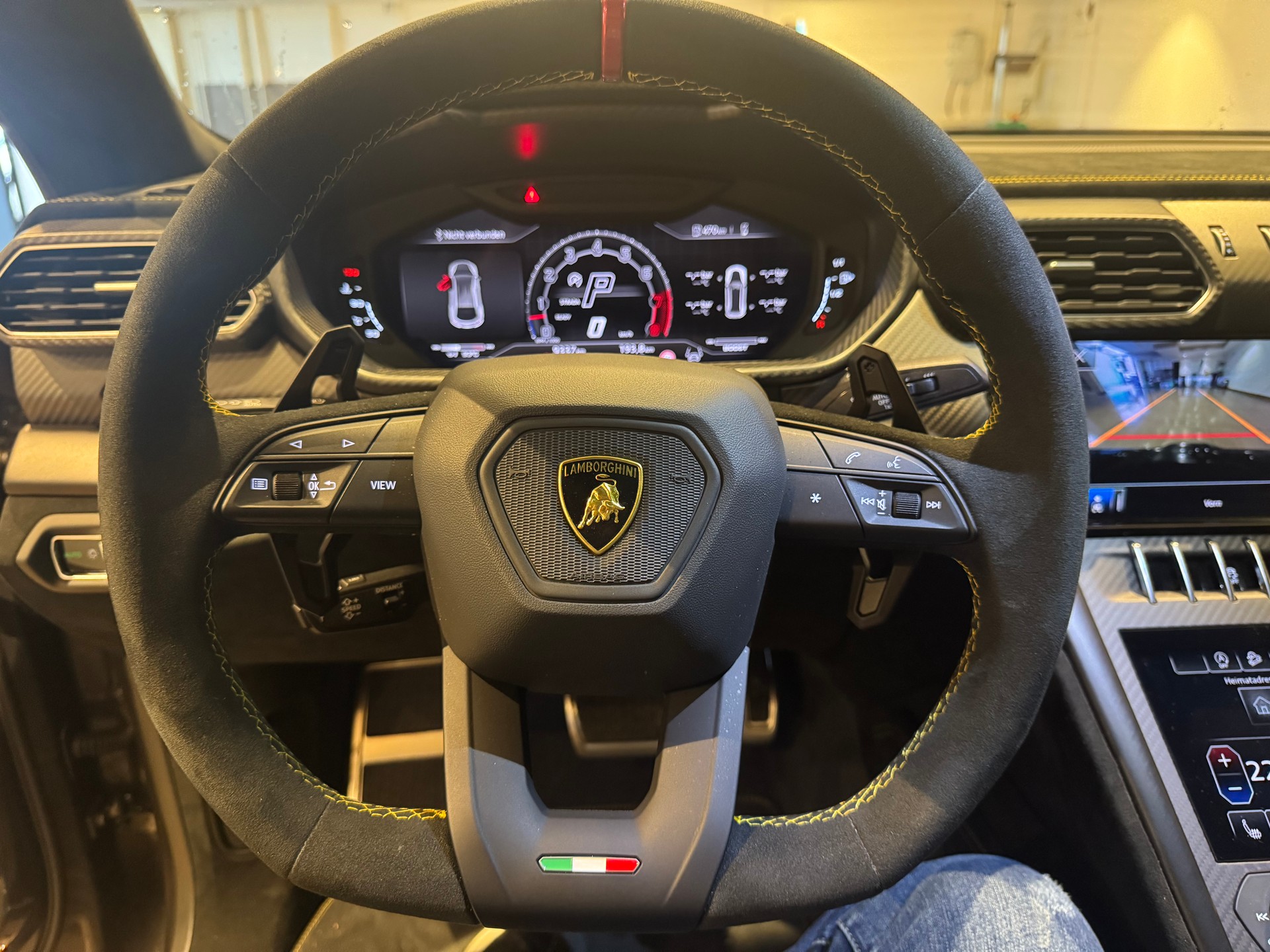 LAMBORGHINI Urus 4.0 Performante 666PS-image-25