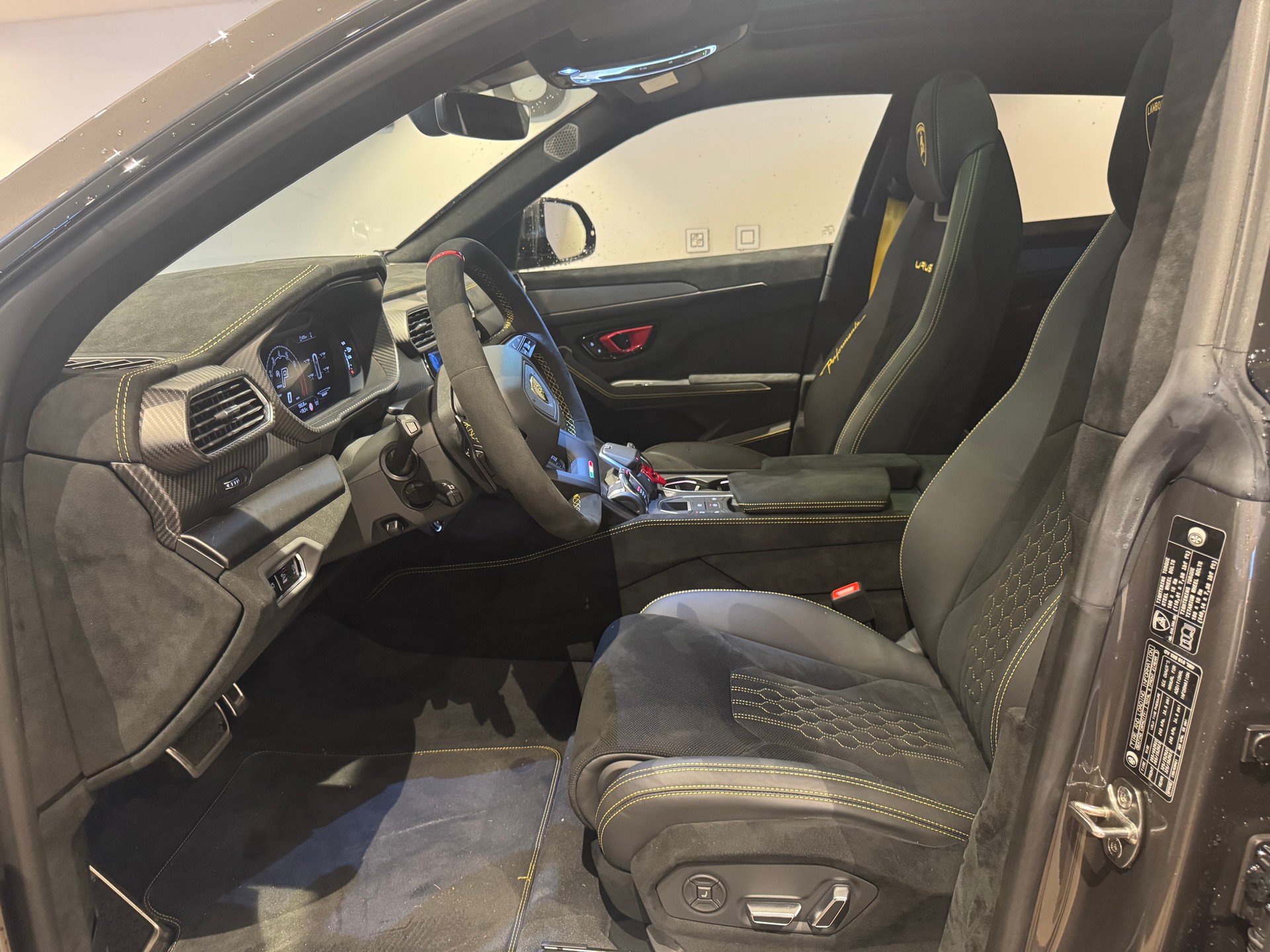 LAMBORGHINI Urus 4.0 Performante 666PS-image-20