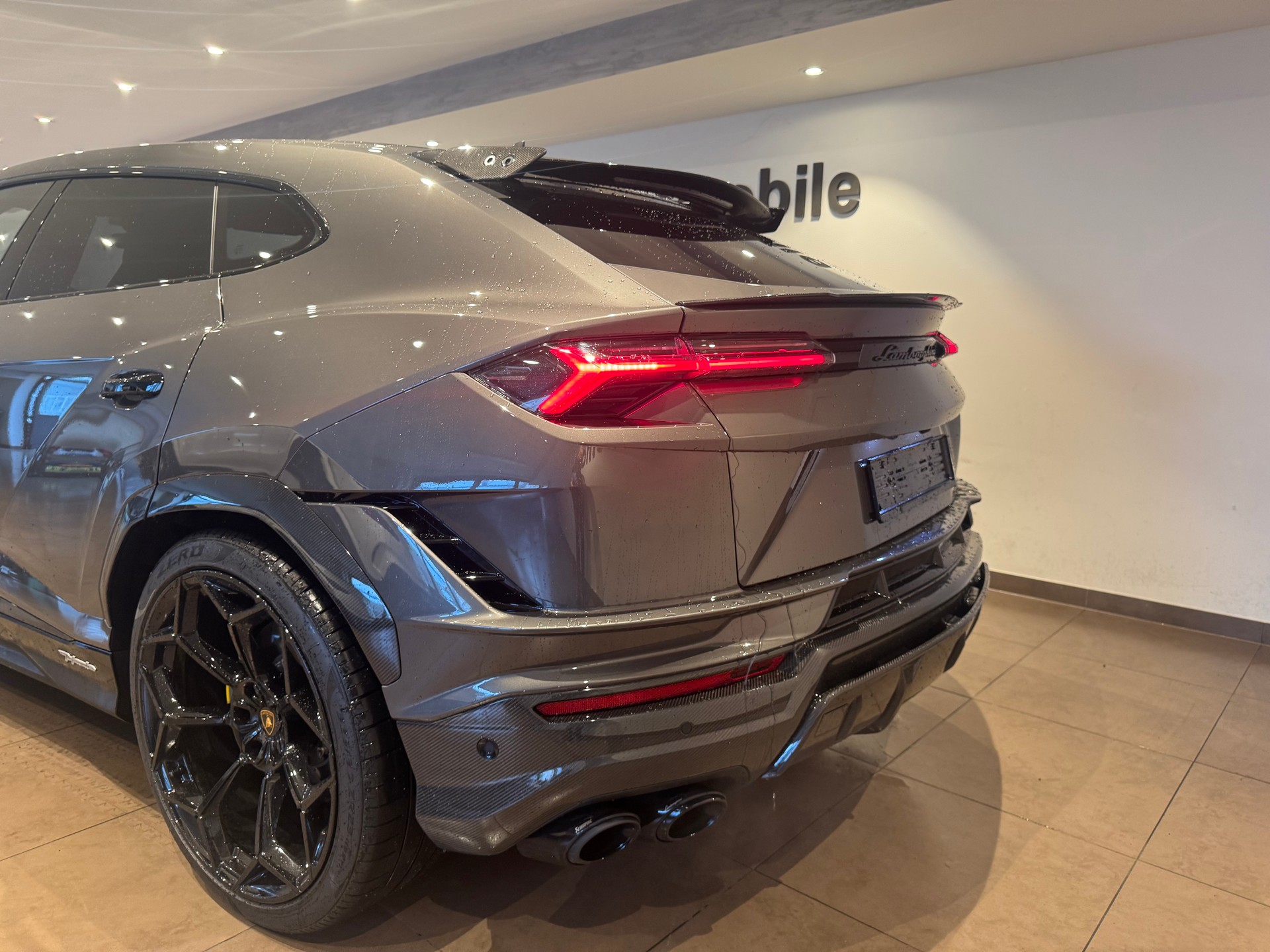 LAMBORGHINI Urus 4.0 Performante 666PS-image-5