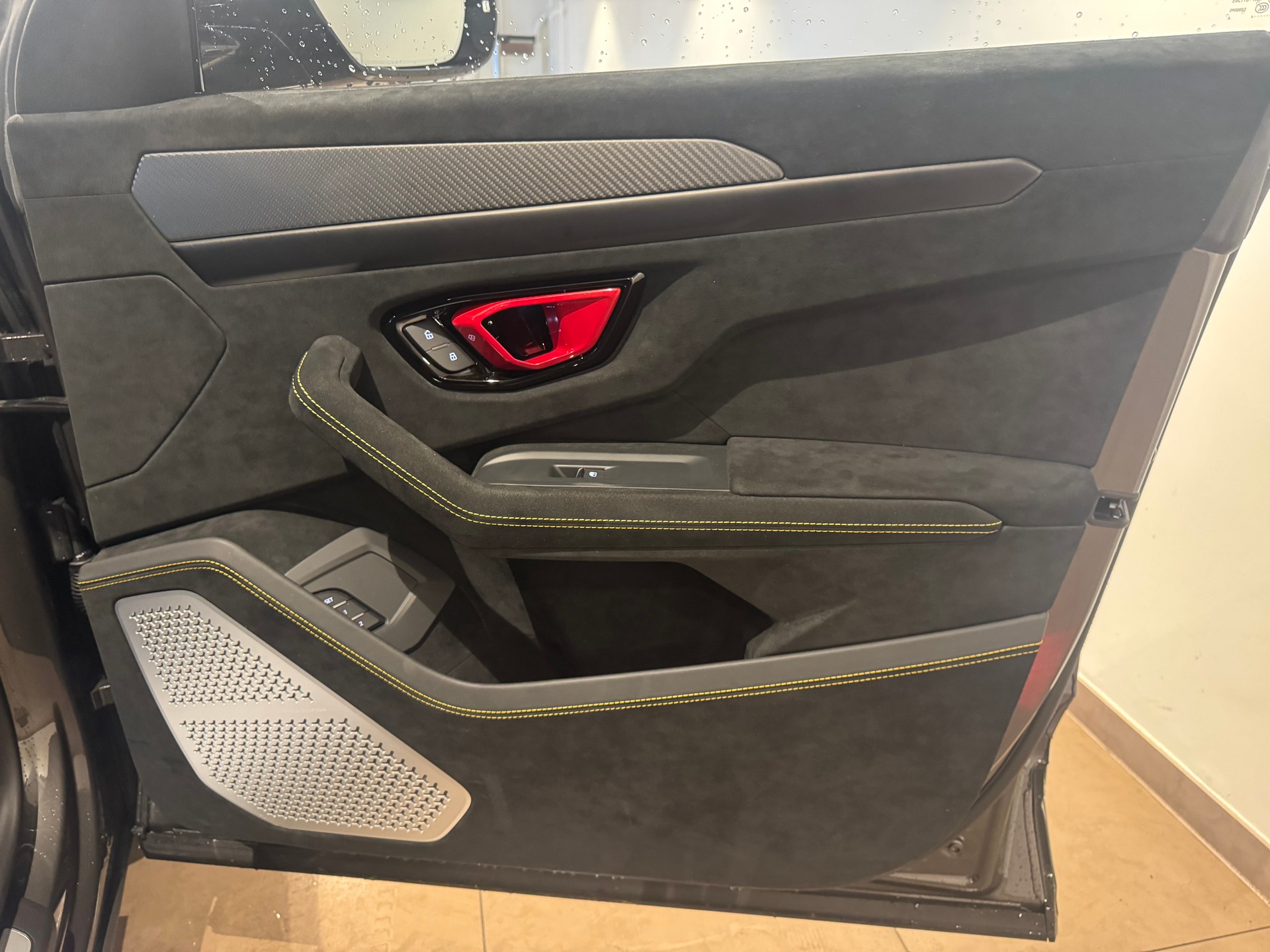 LAMBORGHINI Urus 4.0 Performante 666PS-image-11