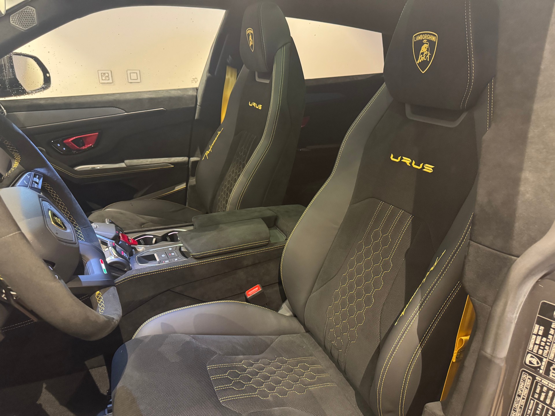 LAMBORGHINI Urus 4.0 Performante 666PS-image-21