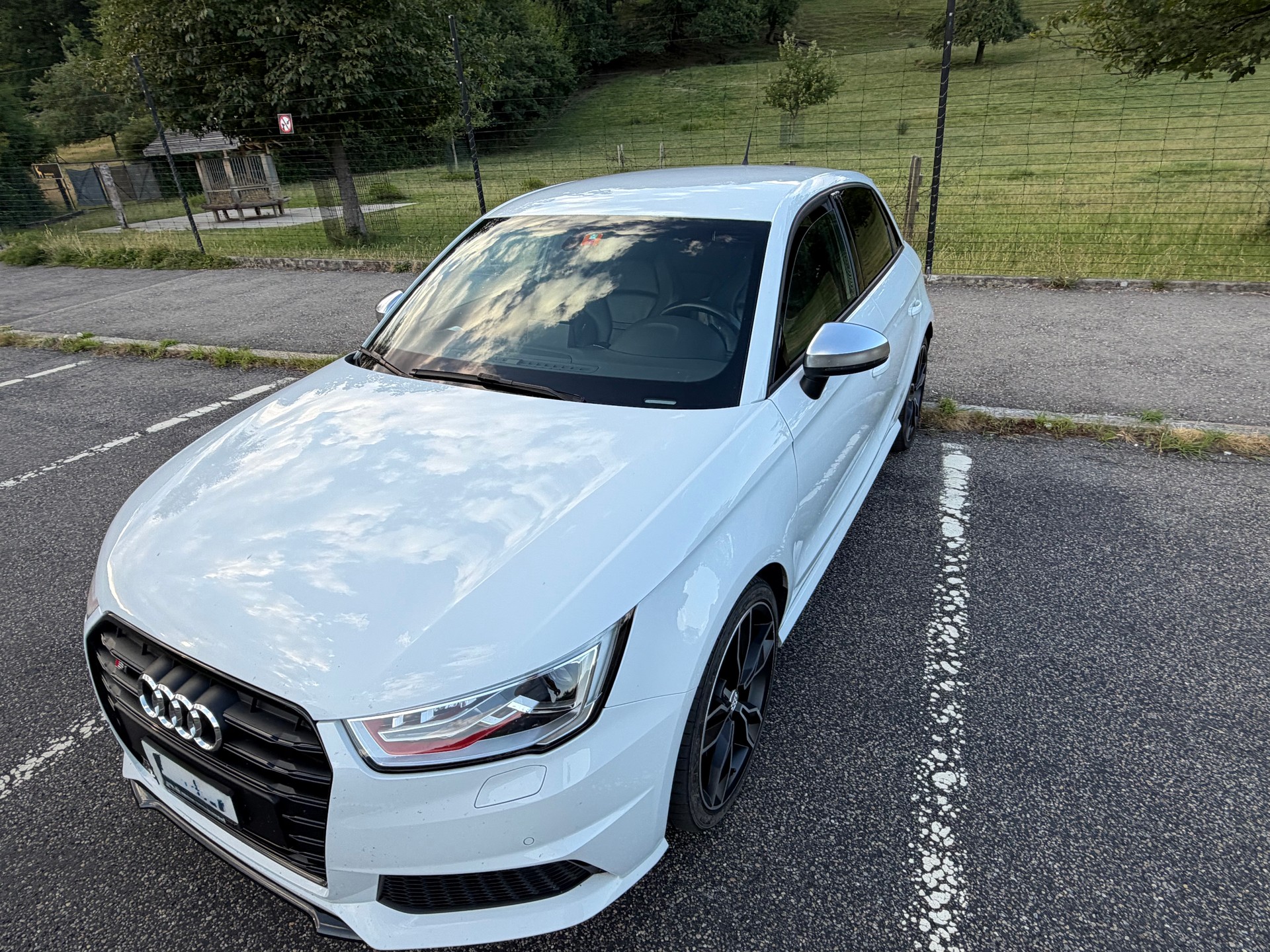 AUDI S1 Sportback 2.0 TFSI Sport quattro-image-0