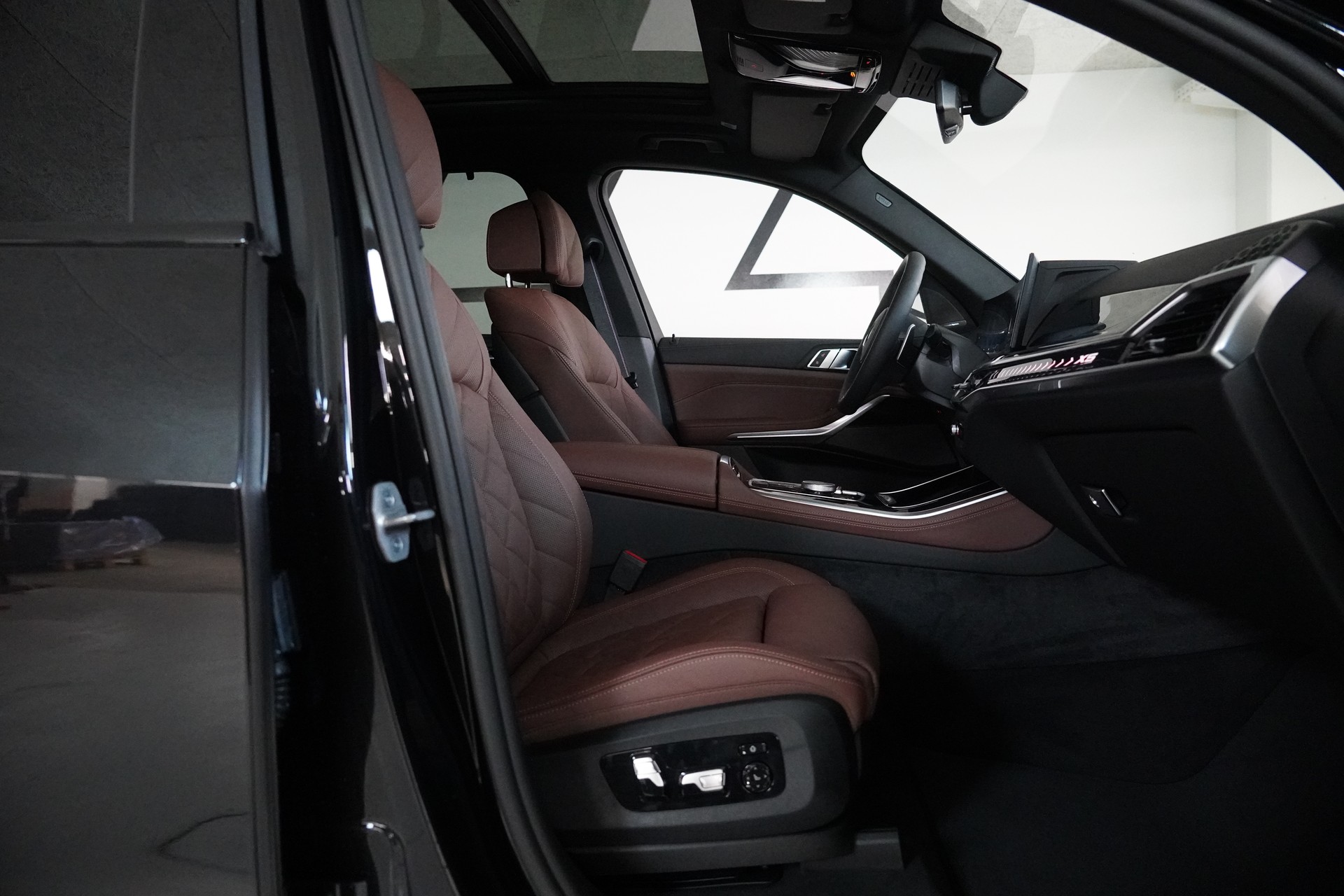 BMW X5 xDrive 48V 40d M Sport Pro Steptronic-image-13