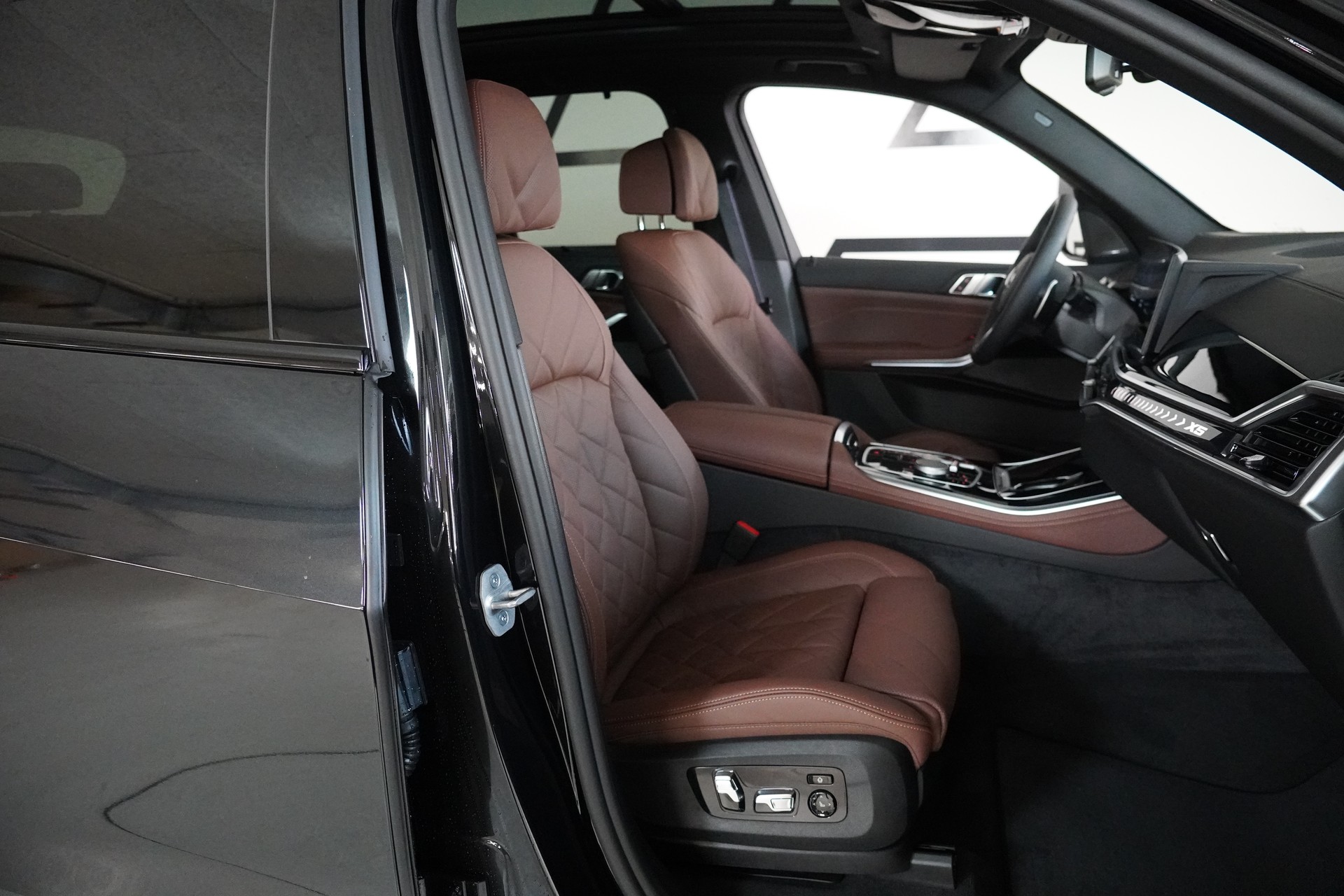 BMW X5 xDrive 48V 40d M Sport Pro Steptronic-image-14
