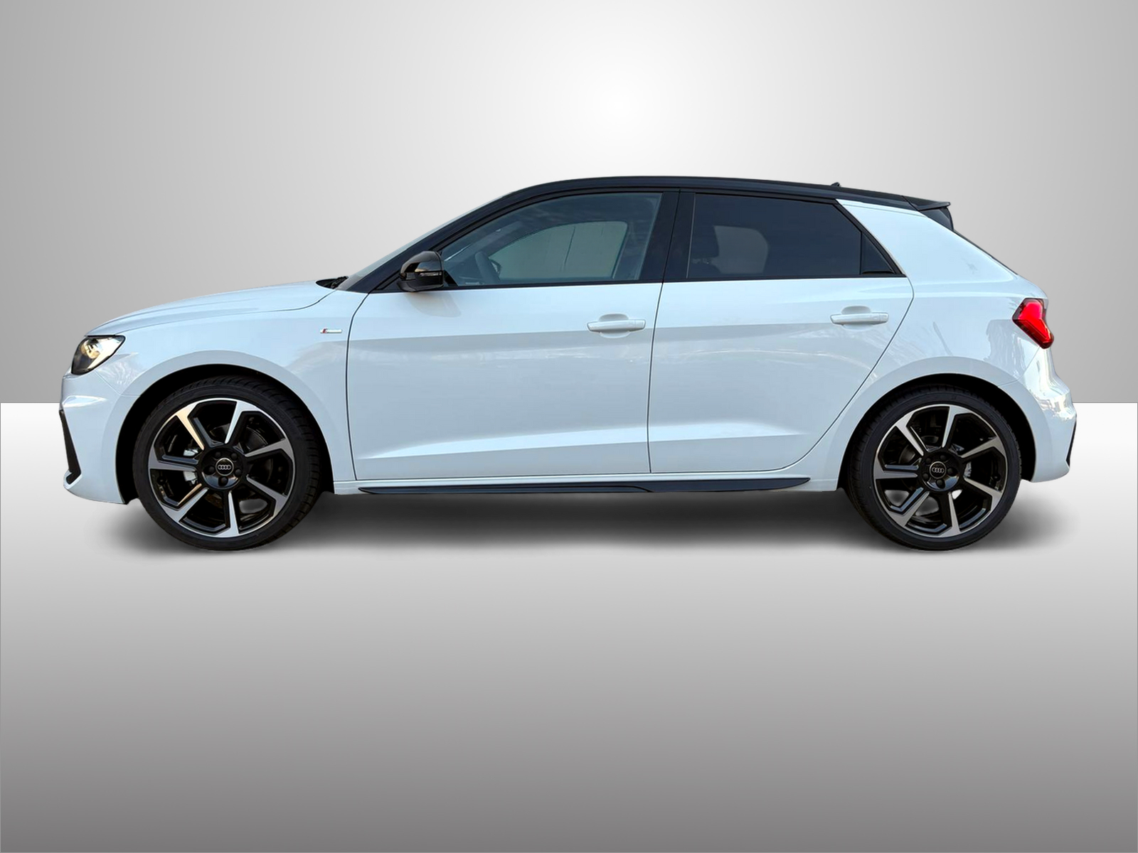 AUDI A1 Sportback 30 TFSI S Line Attraction S-tronic-image-2