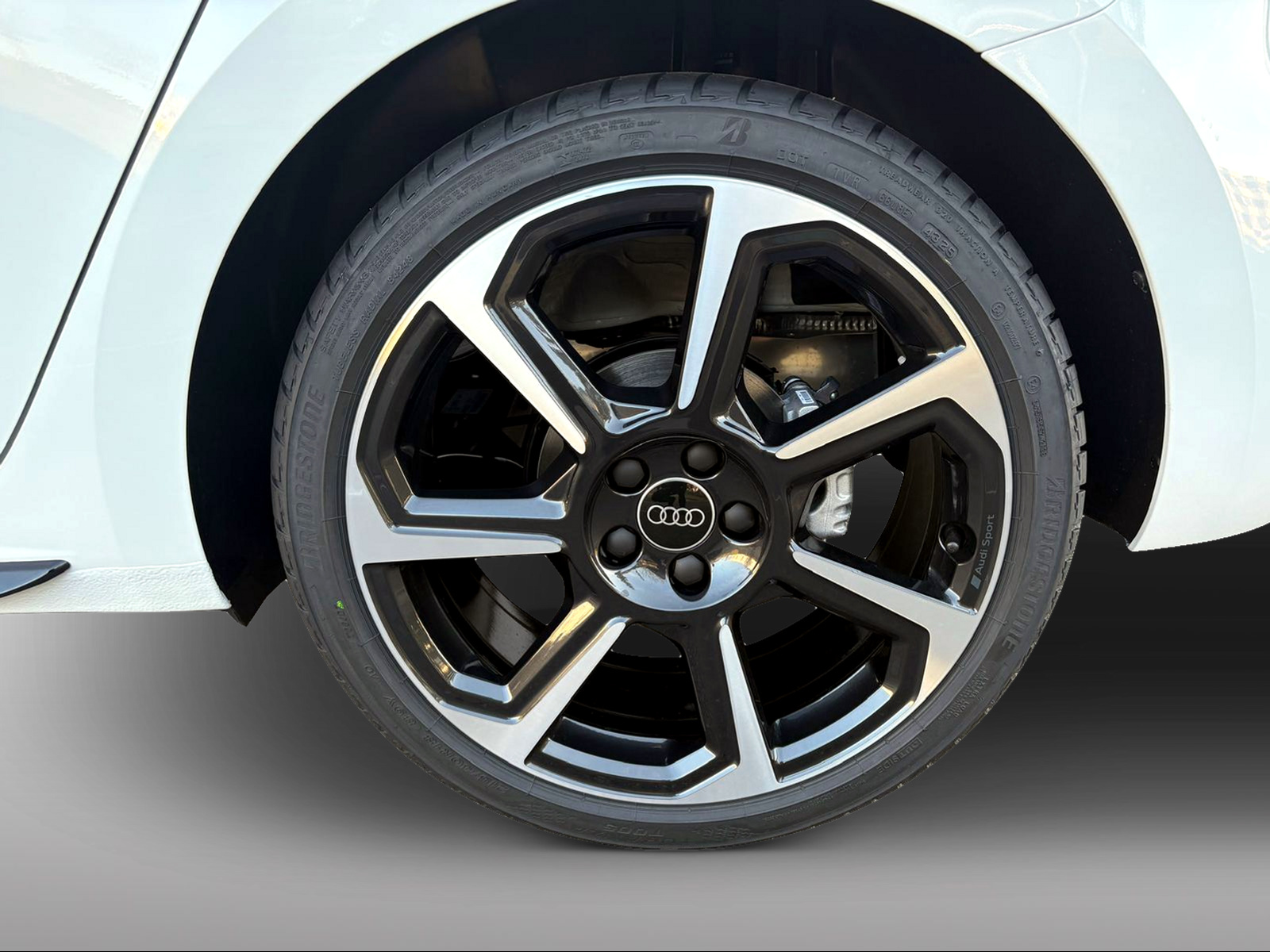 AUDI A1 Sportback 30 TFSI S Line Attraction S-tronic-image-3