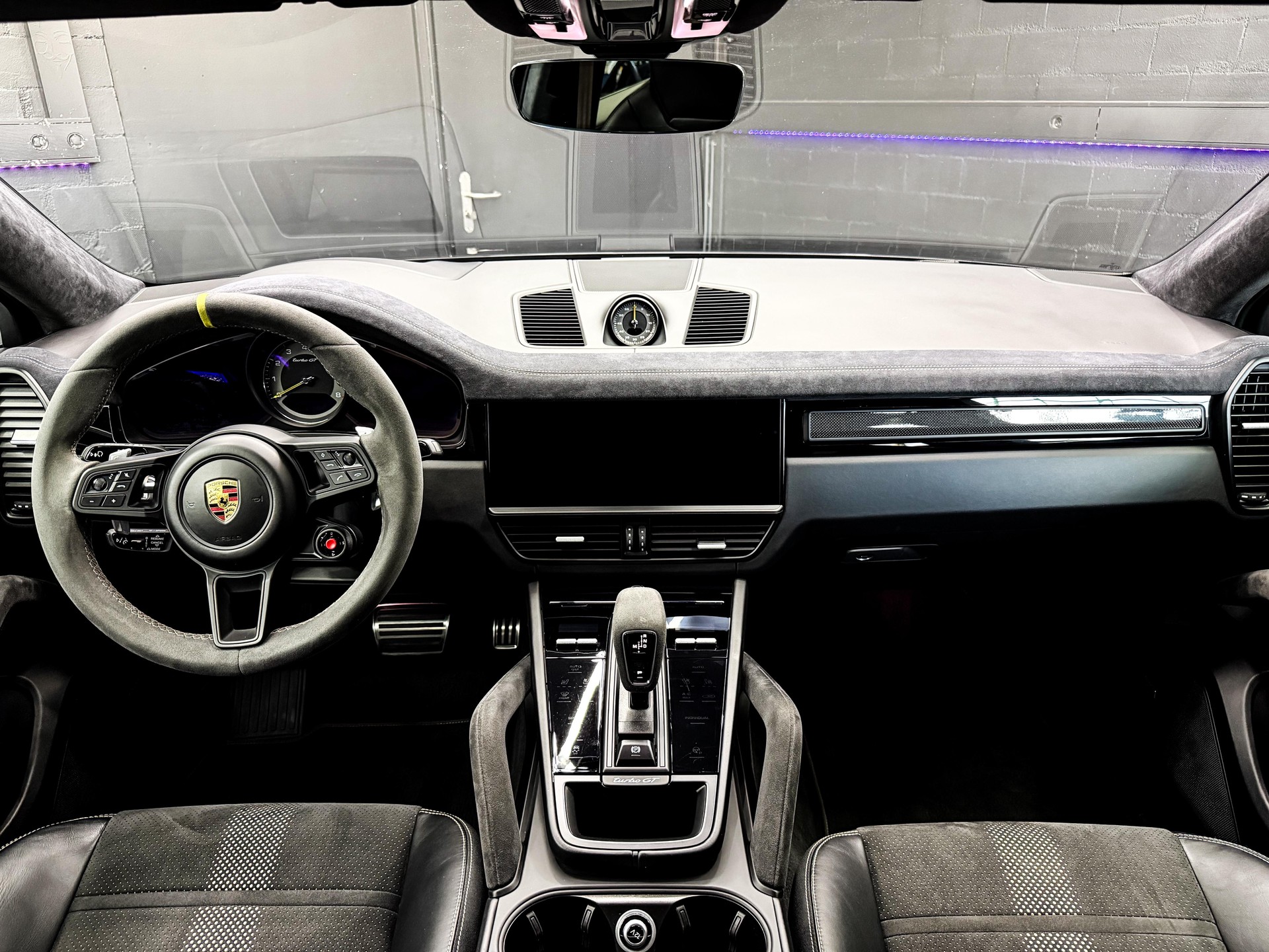 PORSCHE Cayenne Turbo GT ( Porsche Approved )-image-10