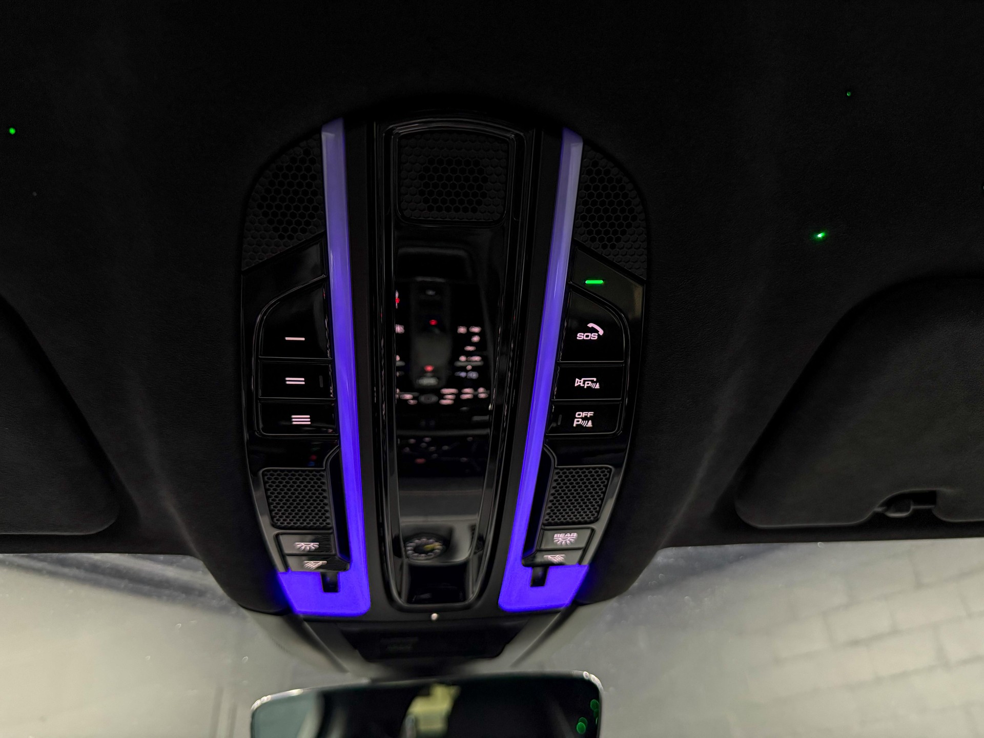 PORSCHE Cayenne Turbo GT ( Porsche Approved )-image-16