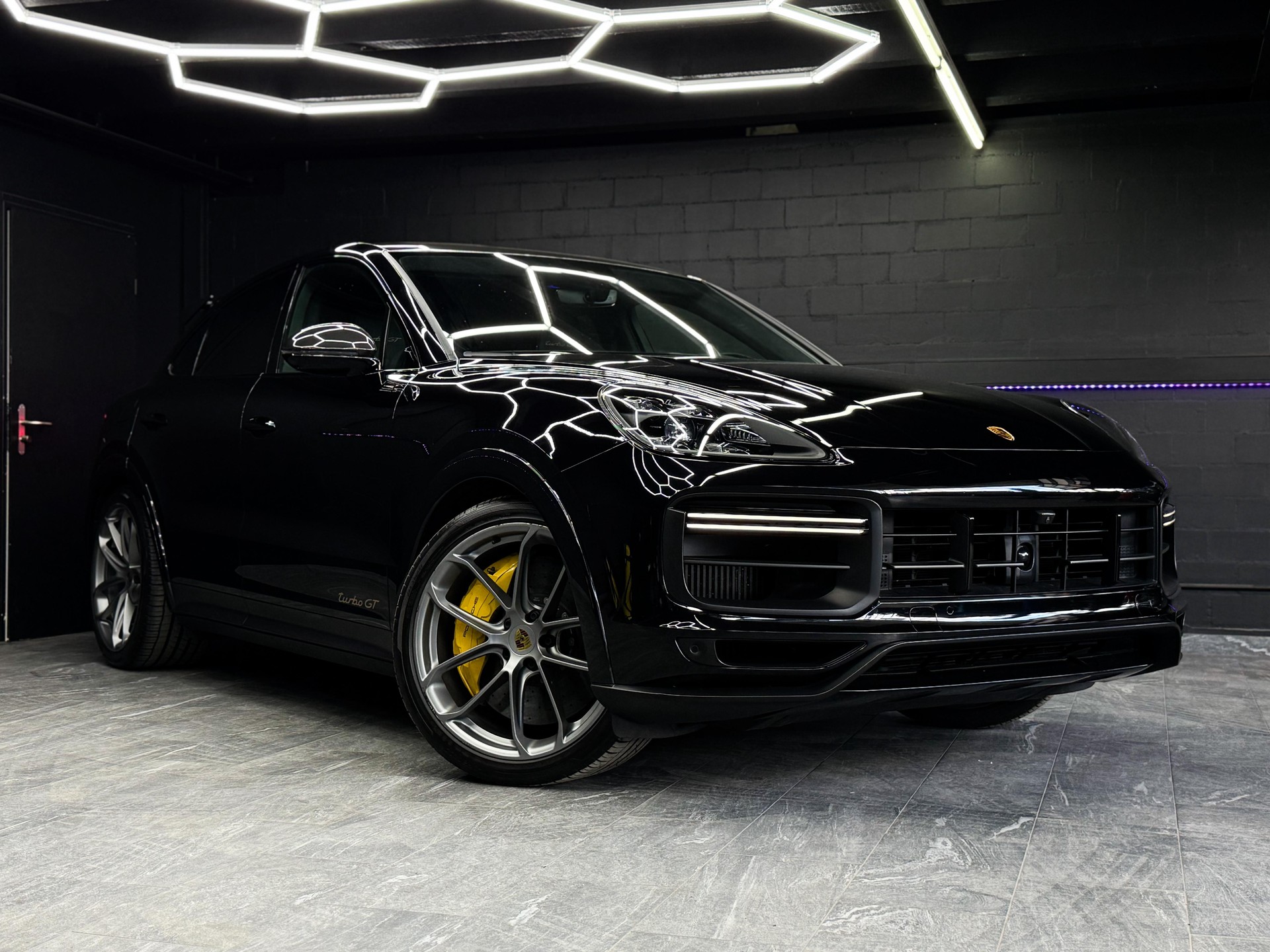 PORSCHE Cayenne Turbo GT ( Porsche Approved )-image-0