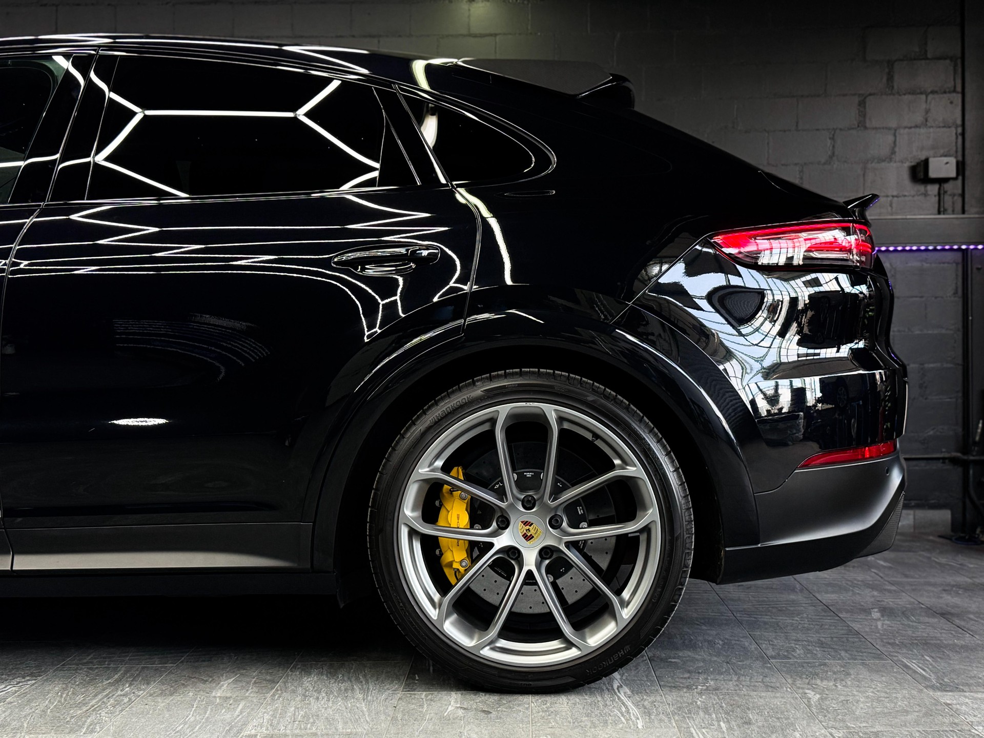 PORSCHE Cayenne Turbo GT ( Porsche Approved )-image-5