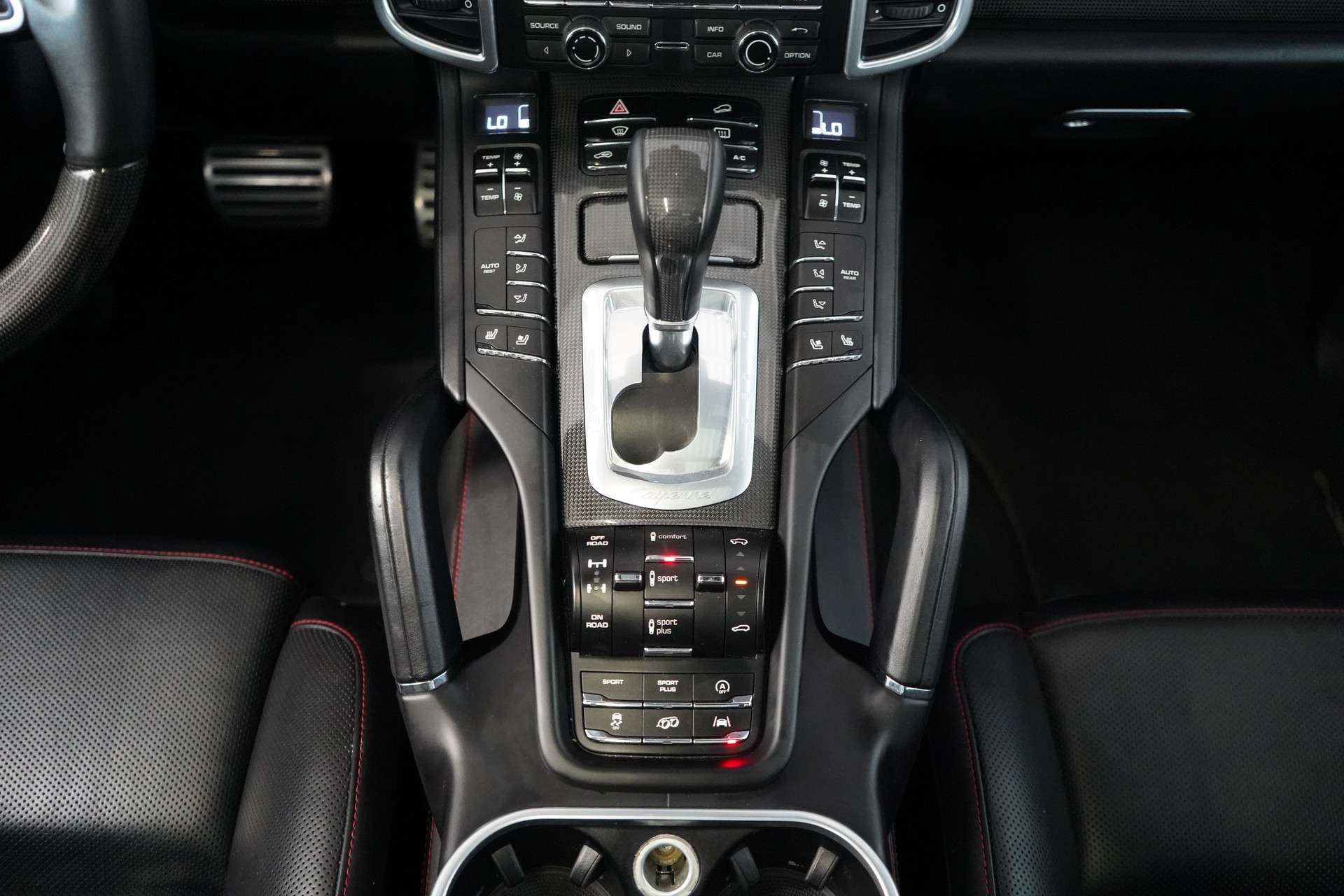 PORSCHE Cayenne GTS-image-21