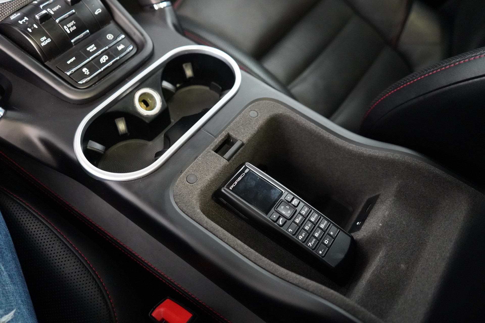 PORSCHE Cayenne GTS-image-24