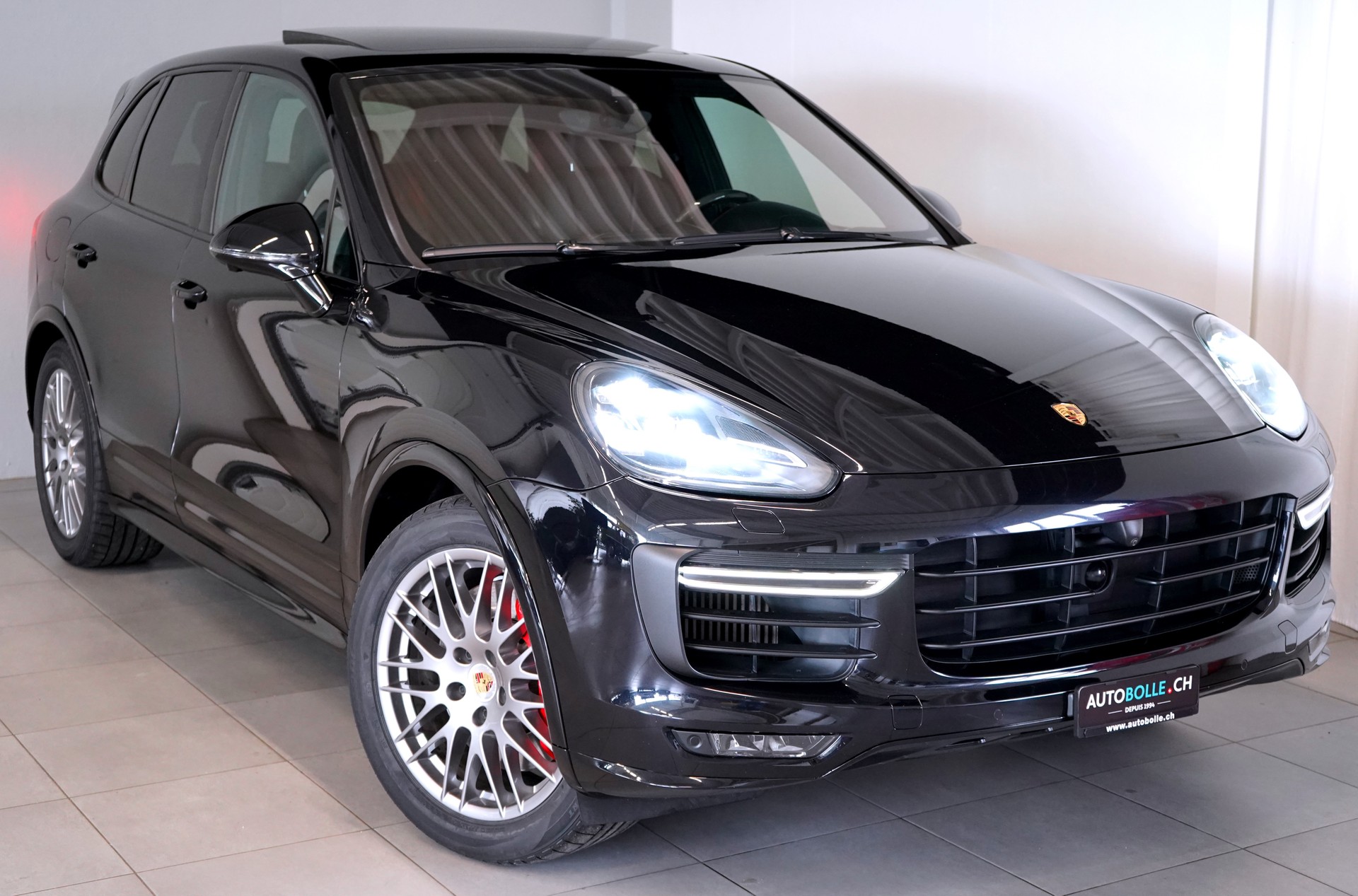 PORSCHE Cayenne GTS-image-1