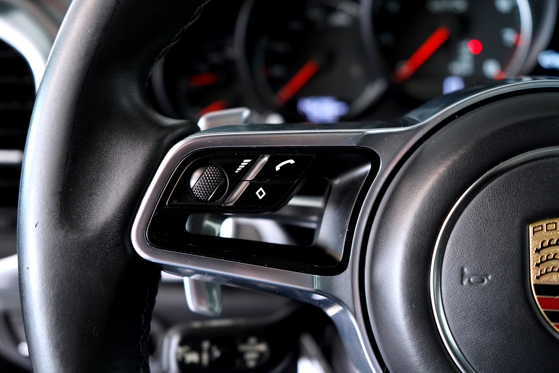 PORSCHE Cayenne GTS-image-14