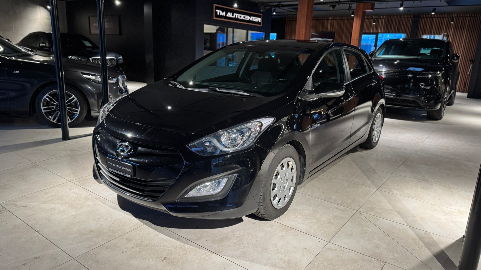 HYUNDAI i30 1.6 CRDi Swiss Plus Edition-image-0