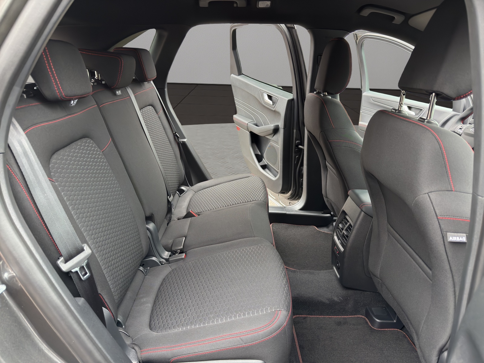 FORD Kuga 2.5 PHEV ST-Line FWD-image-17