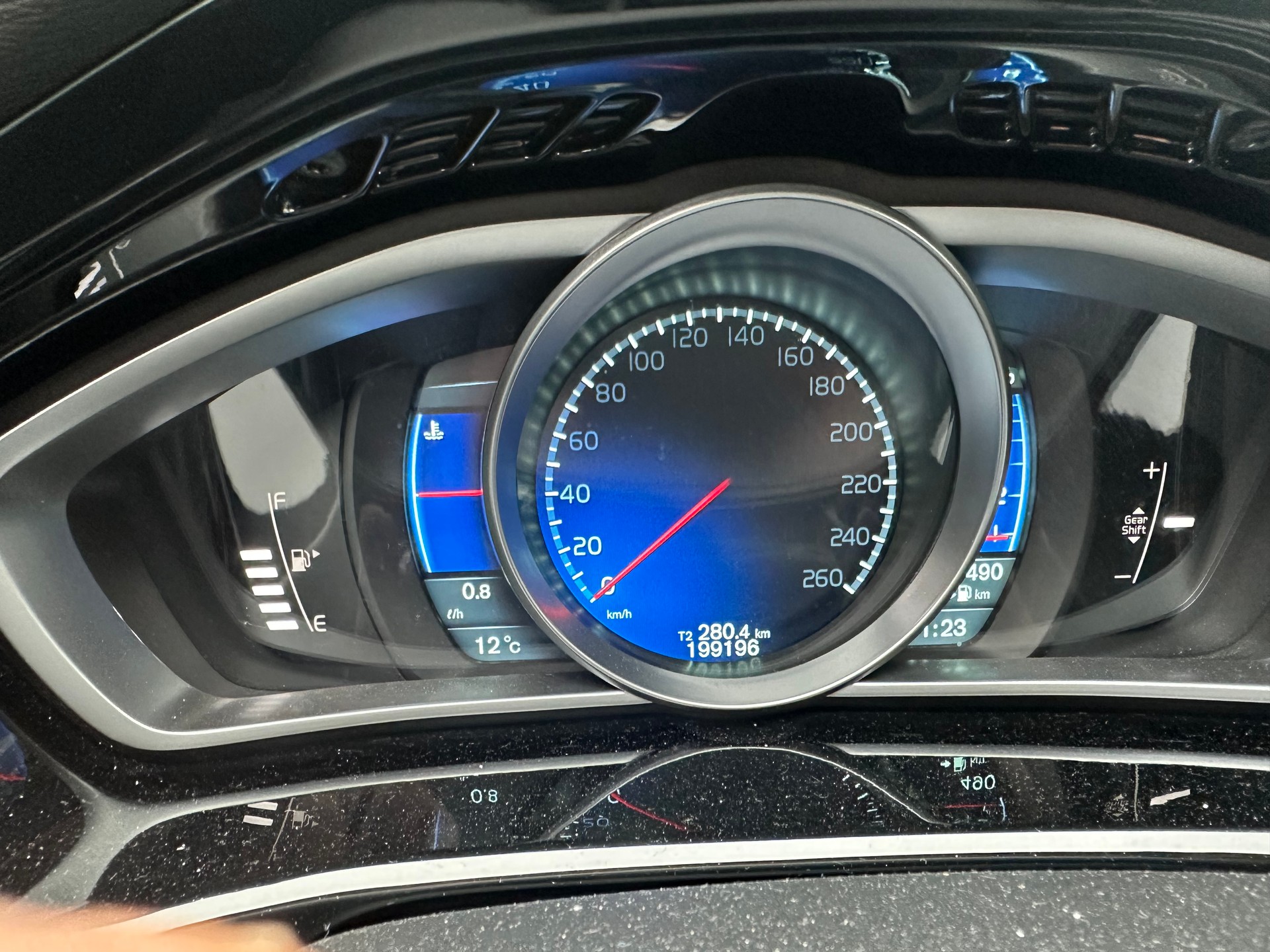 VOLVO V40 Sport200-image-8