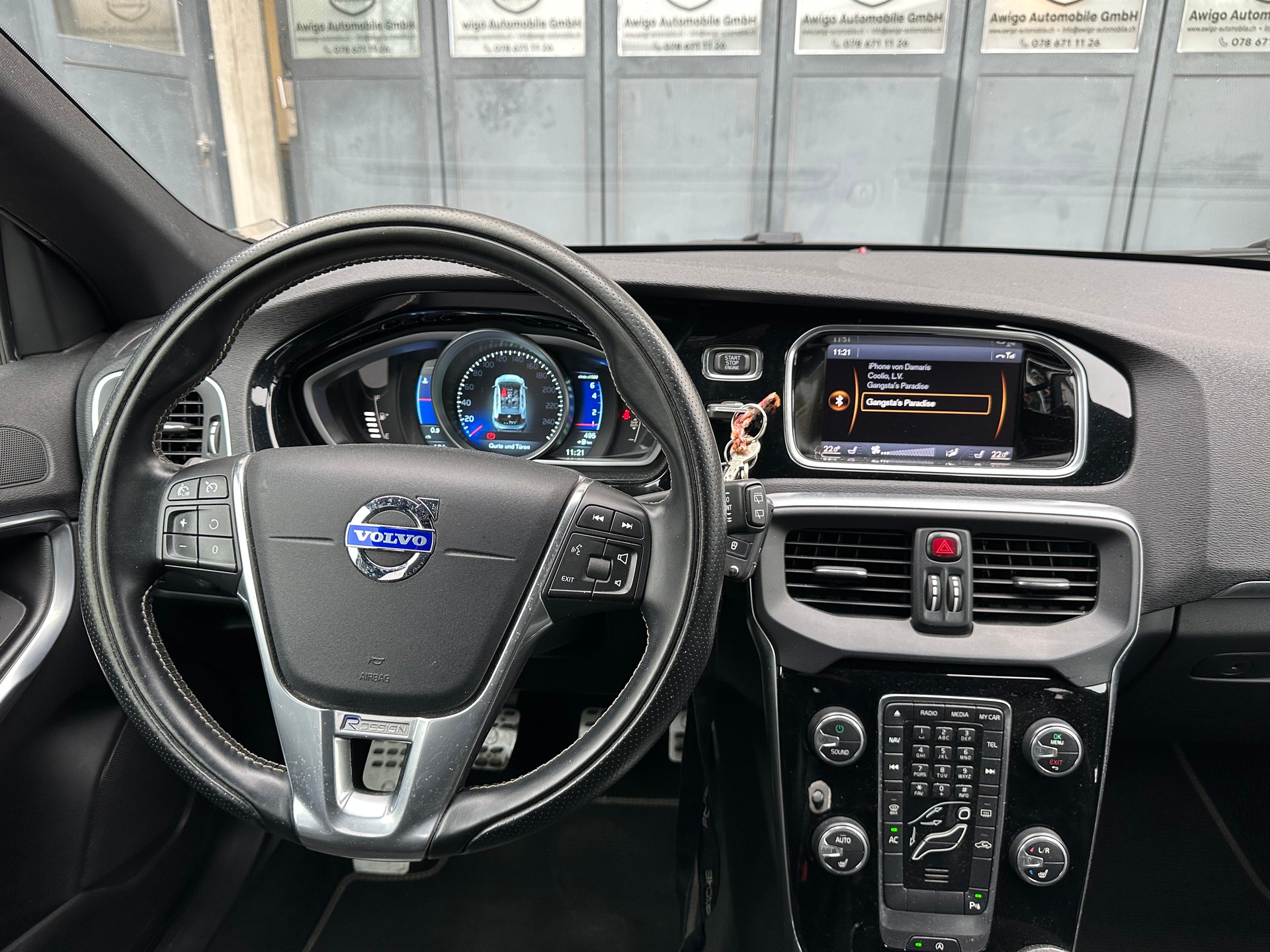 VOLVO V40 Sport200-image-1