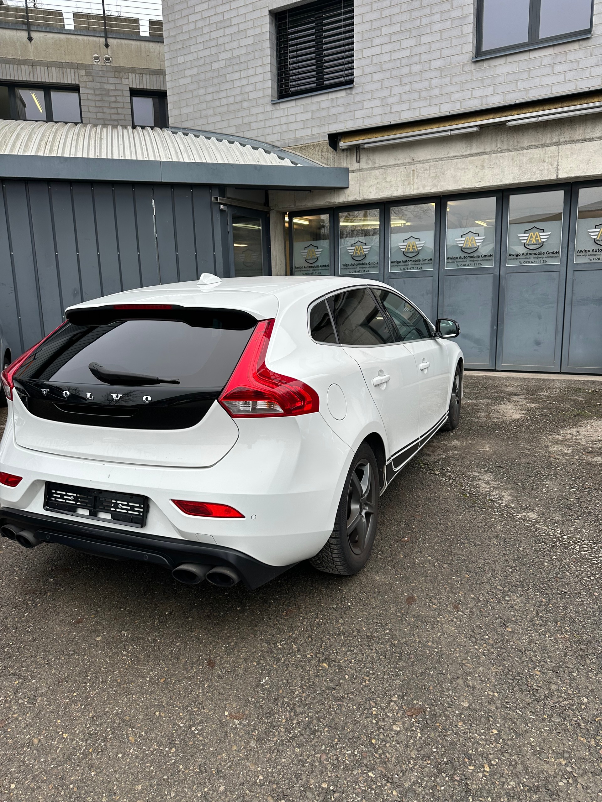 VOLVO V40 Sport200-image-5