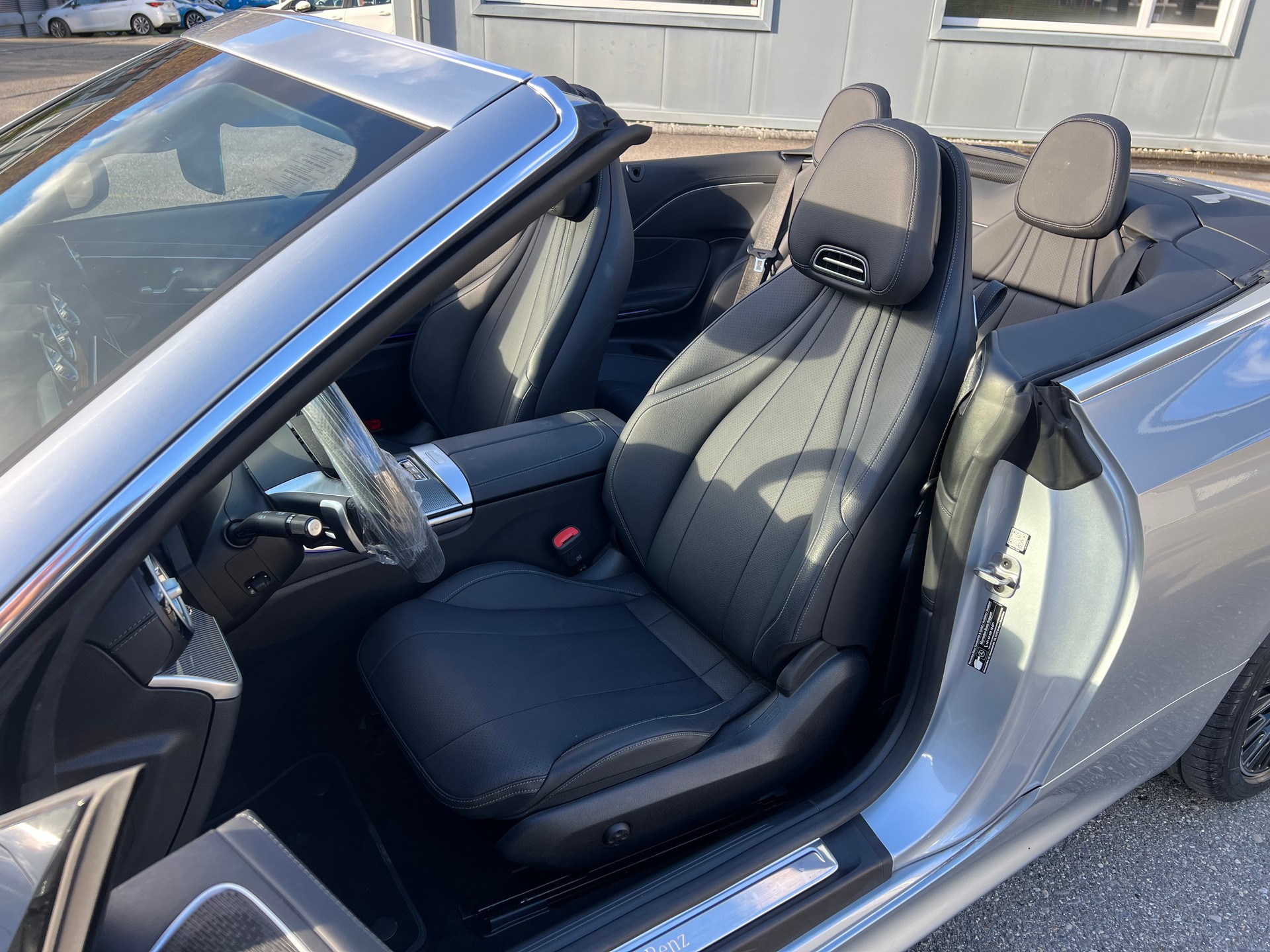 MERCEDES-BENZ "AMG CLE 200 CABRIO" 4MATIC 9G-TRONIC. CH WAGEN. TOP AUSSTATTUNG. AMG PREMIUM. AMG INTERIEUR + AMG EXTERIEUR !!-image-20
