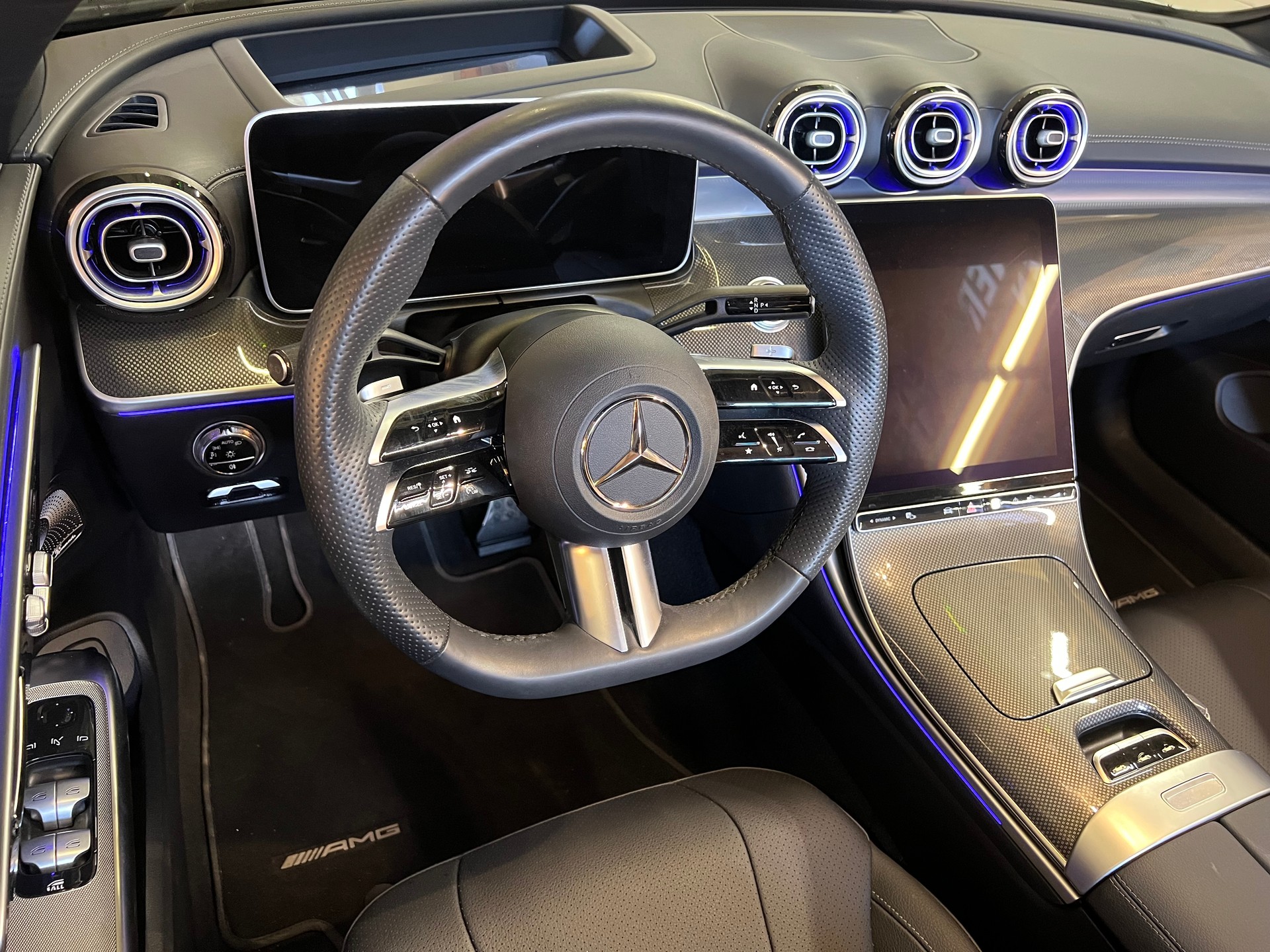 MERCEDES-BENZ "AMG CLE 200 CABRIO" 4MATIC 9G-TRONIC. CH WAGEN. TOP AUSSTATTUNG. AMG PREMIUM. AMG INTERIEUR + AMG EXTERIEUR !!-image-4
