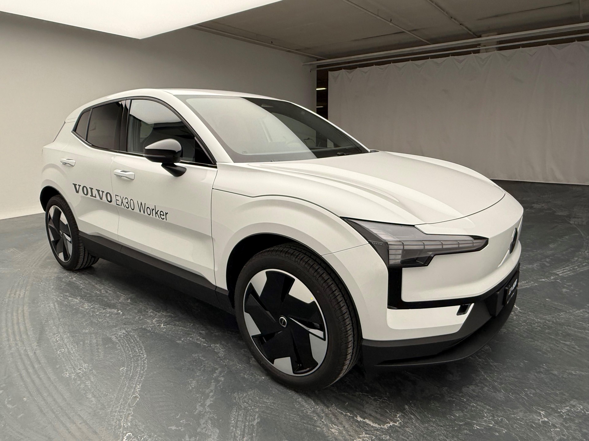 VOLVO EX30 E60 Plus-image-7