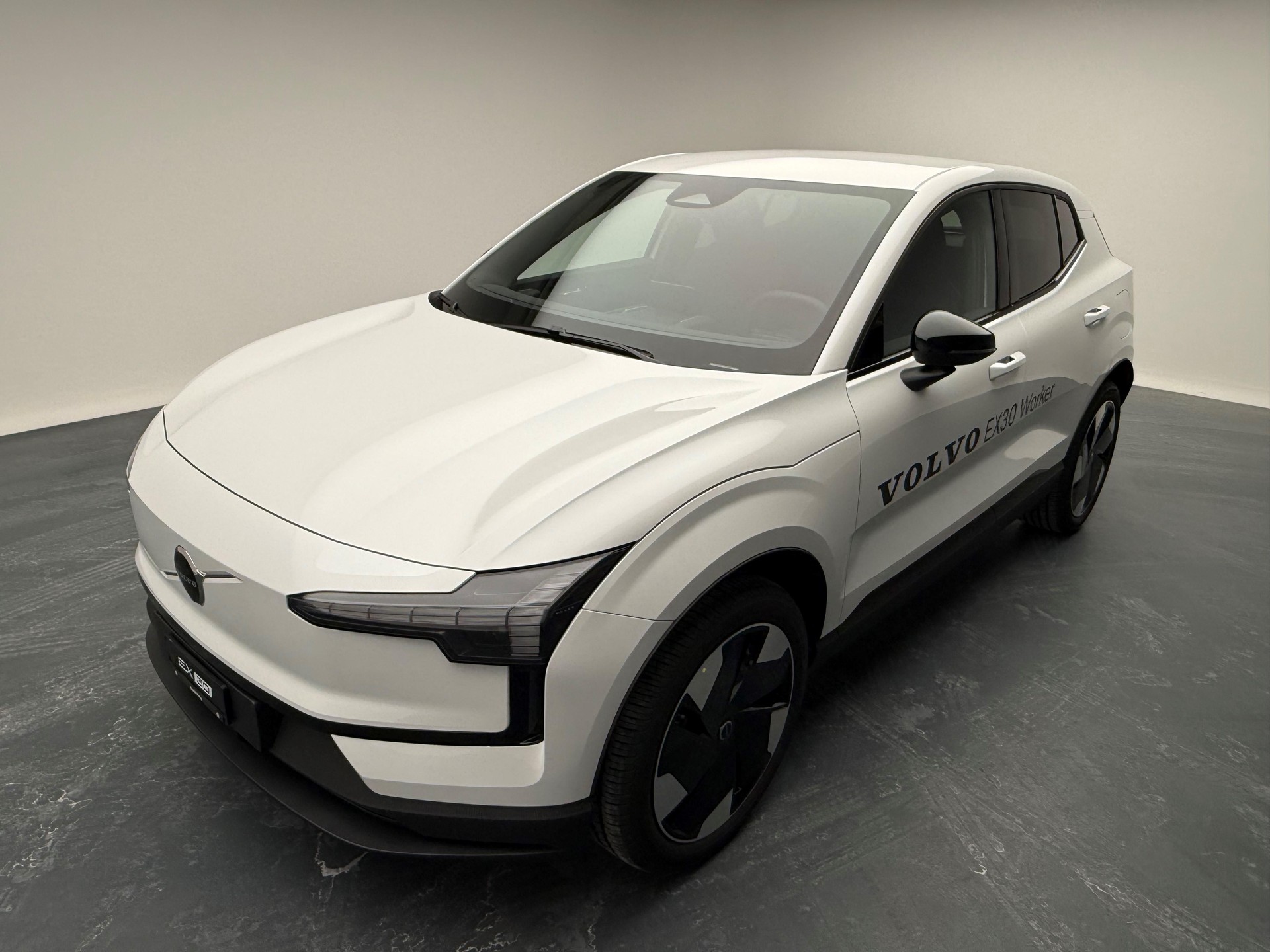 VOLVO EX30 E60 Plus-image-1