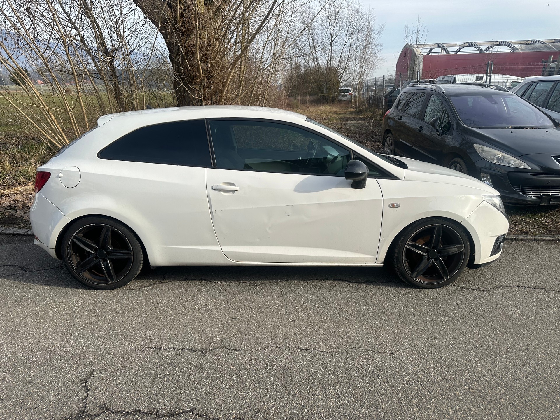 SEAT Ibiza SC 1.6 Sport-image-2