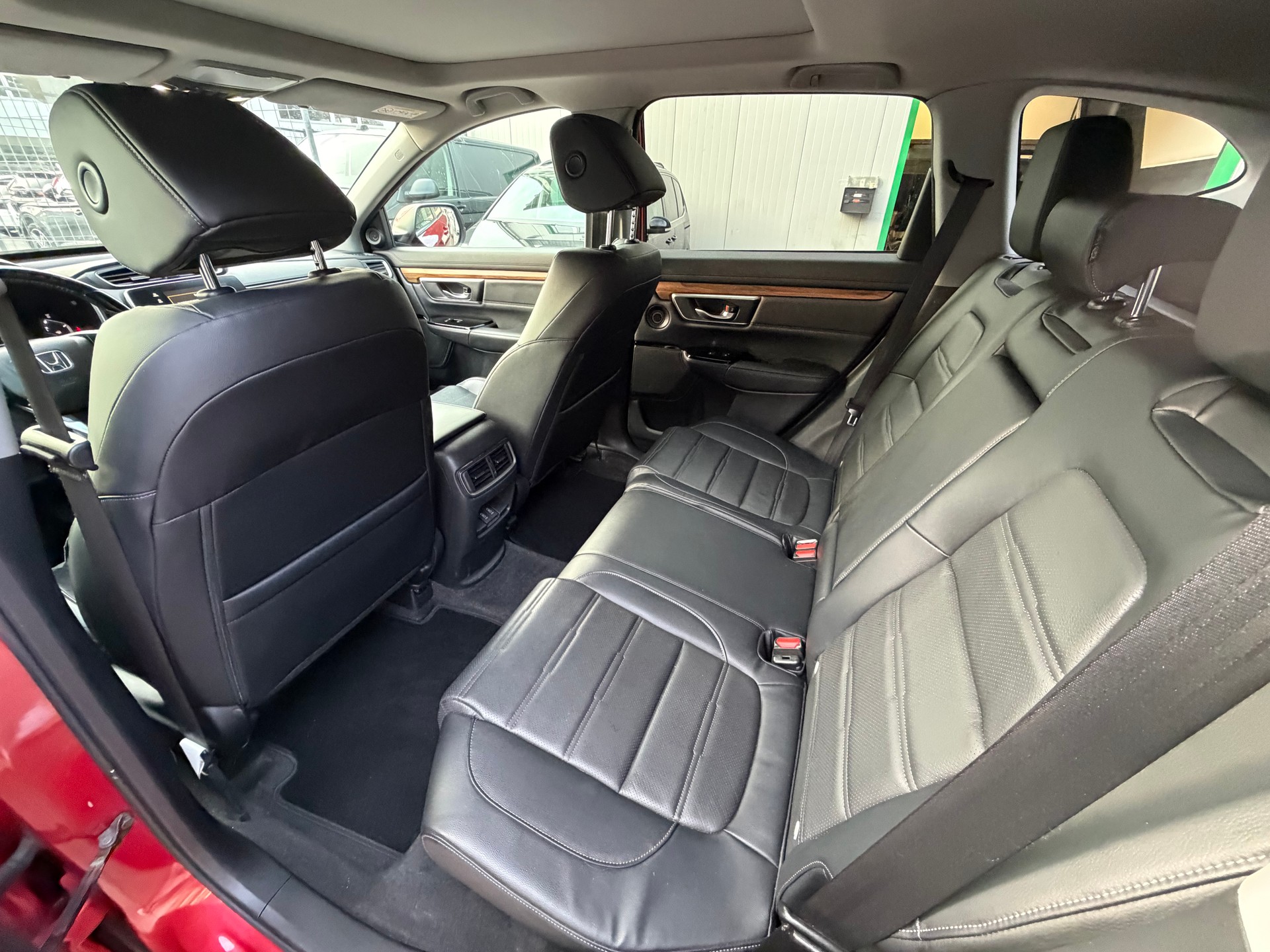 HONDA CR-V 1.5 i-VTEC Executive 4WD Automatic-image-8