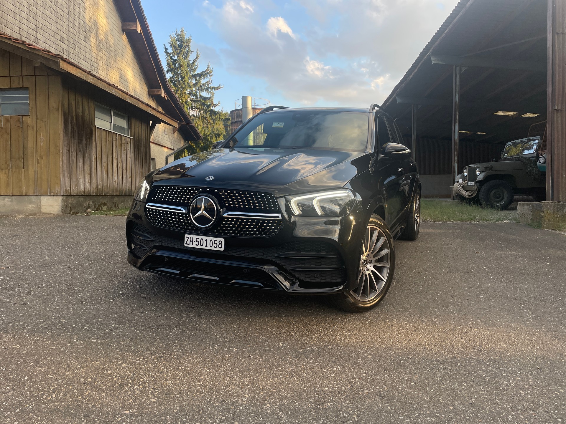 MERCEDES-BENZ GLE 450 4Matic AMG Line 9G-Tronic-image-0