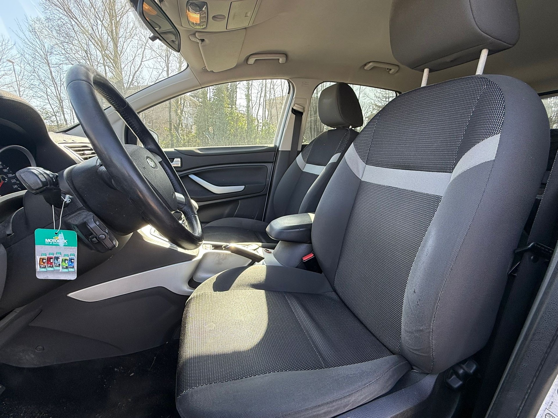 FORD Kuga 2.0 TDCi Carving 2WD-image-7