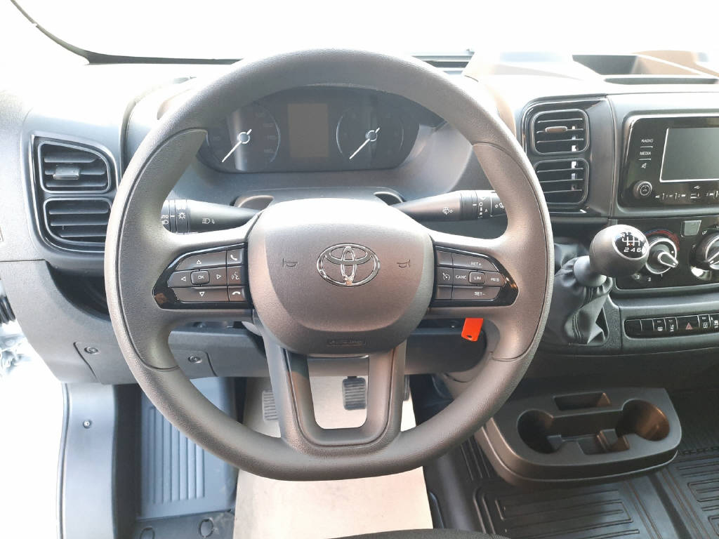 TOYOTA PROACE MAX Van 3.3 L2H2 2.2 D Cargo-image-9