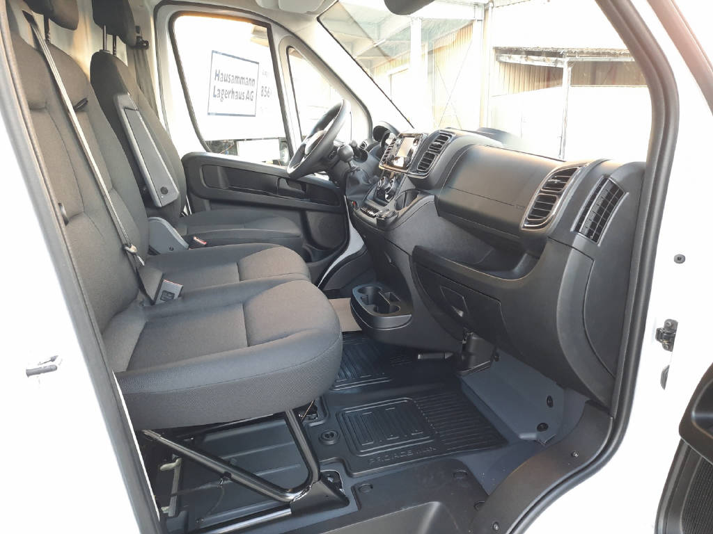 TOYOTA PROACE MAX Van 3.3 L2H2 2.2 D Cargo-image-6
