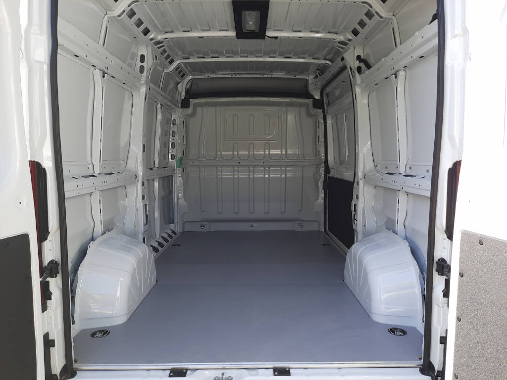TOYOTA PROACE MAX Van 3.3 L2H2 2.2 D Cargo-image-14