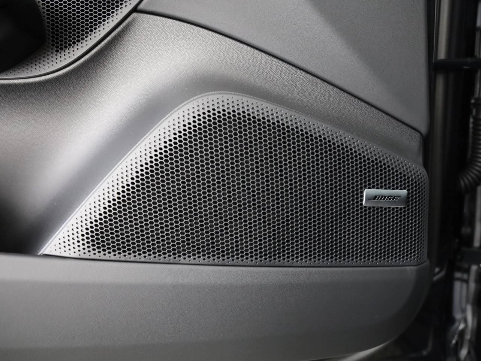 PORSCHE Macan 4S-image-18