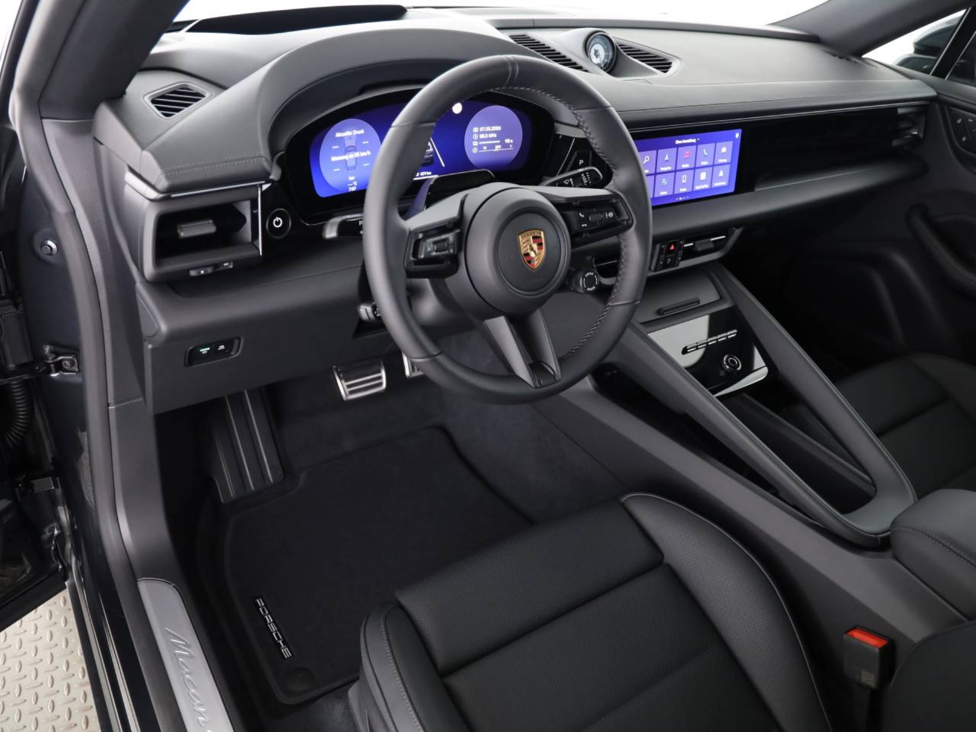 PORSCHE Macan 4S-image-9