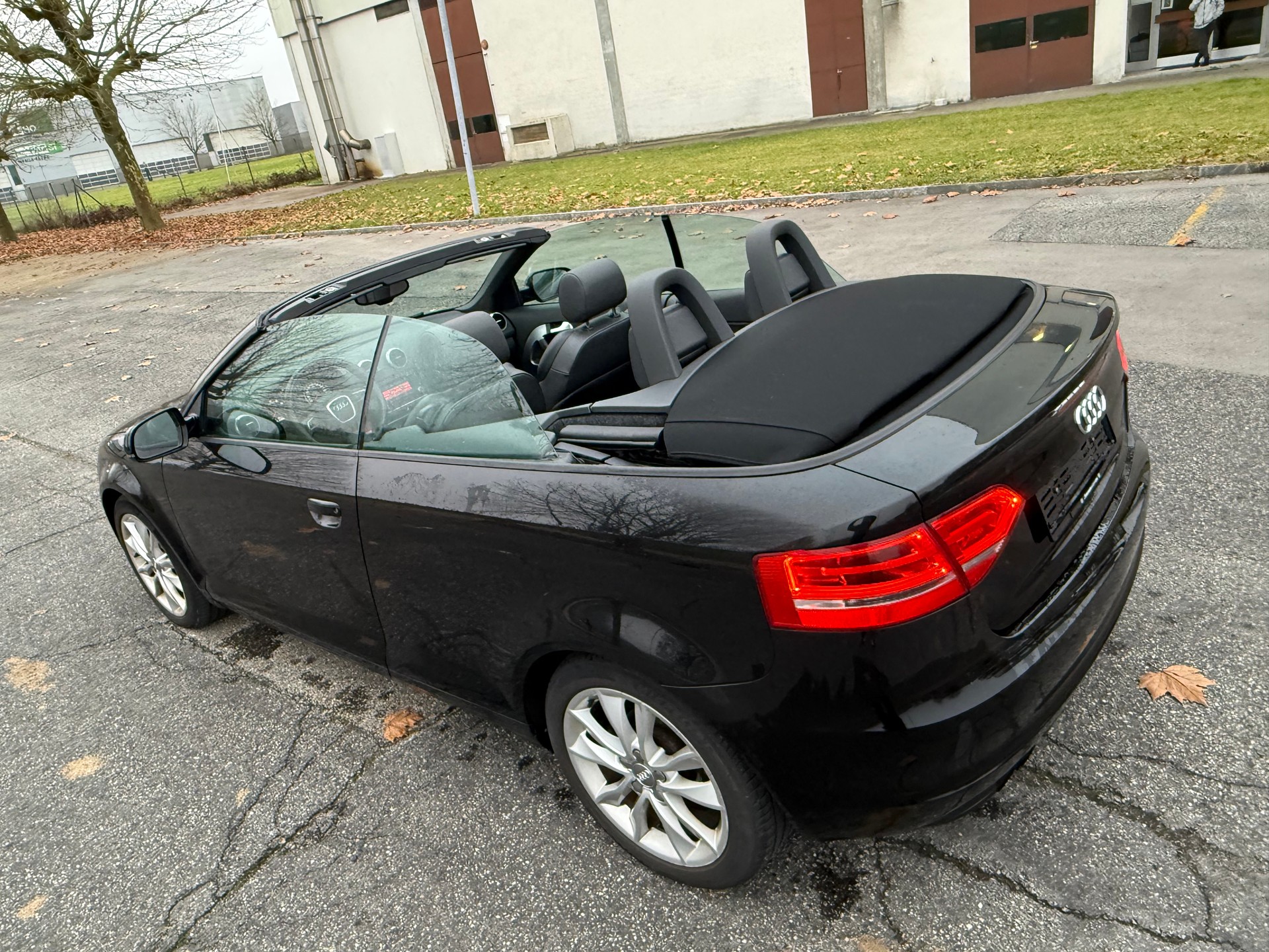 AUDI A3 Cabriolet 1.8 TFSI Style-image-13