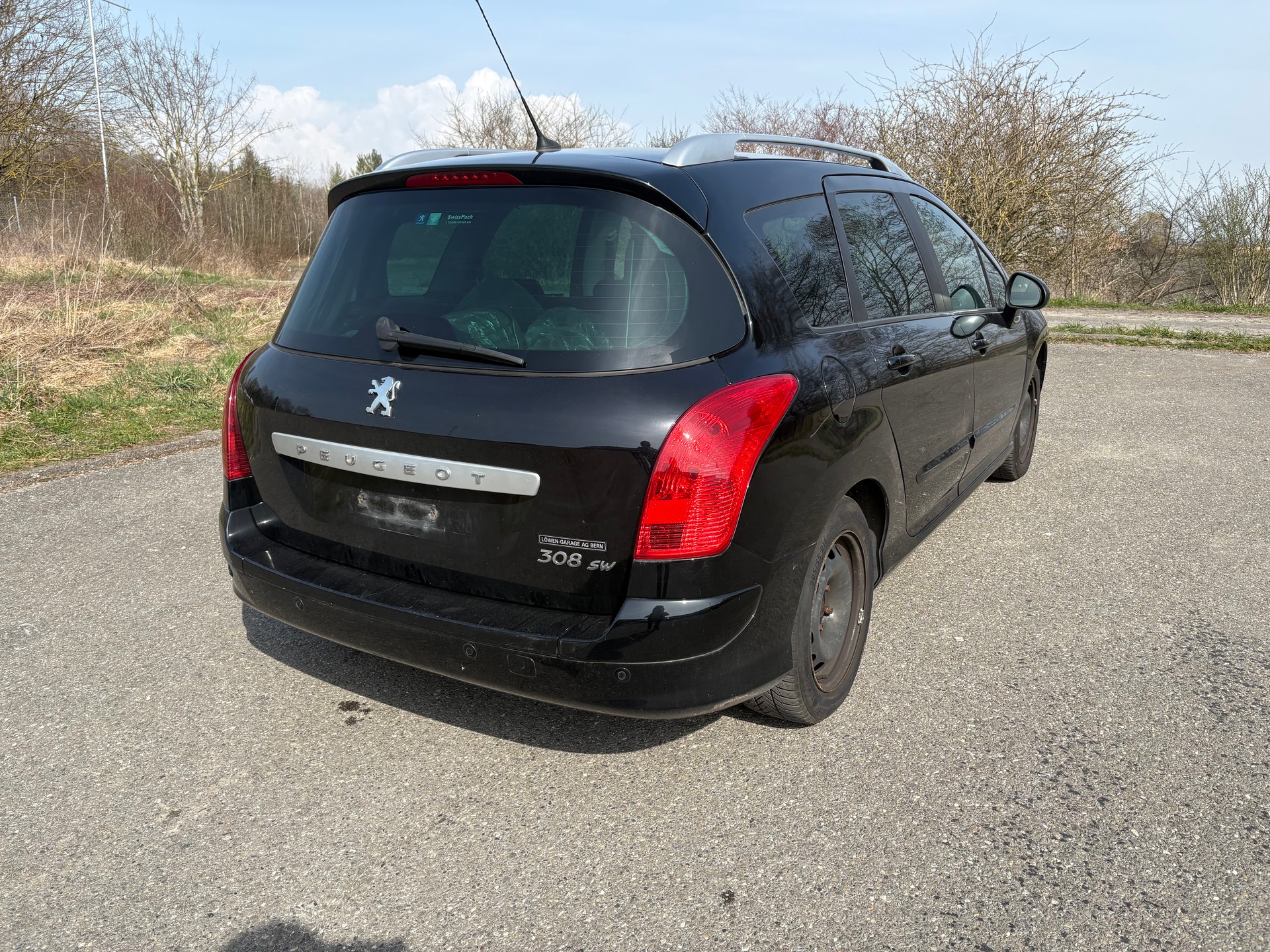 PEUGEOT 308 SW 2.0 HDI Sport Automatic-image-6
