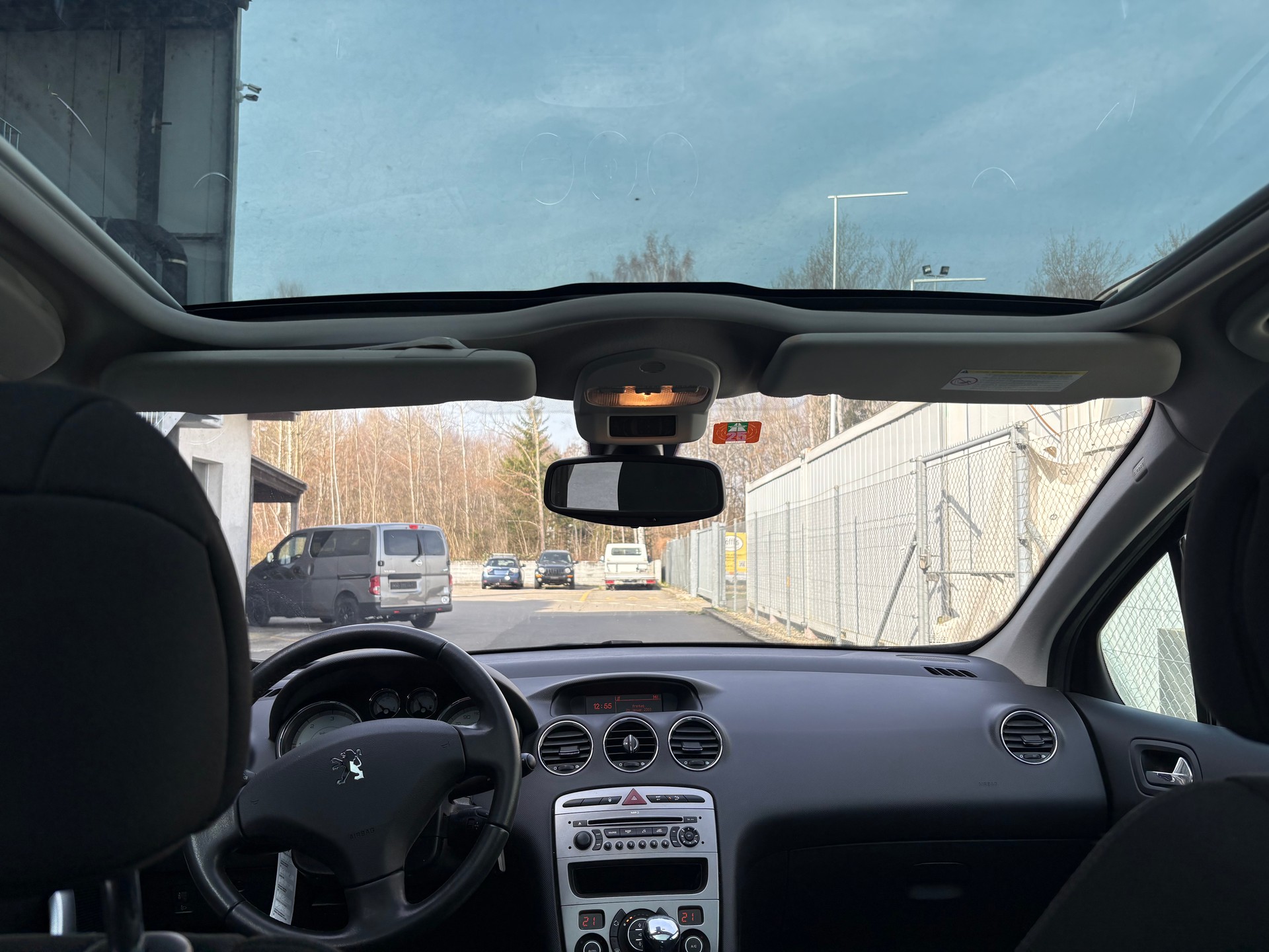 PEUGEOT 308 SW 2.0 HDI Sport Automatic-image-10
