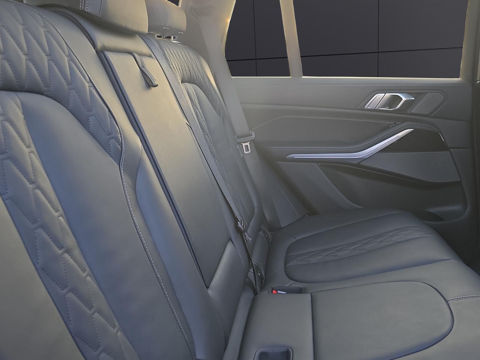 BMW X5 40i xDrive SAG-image-11