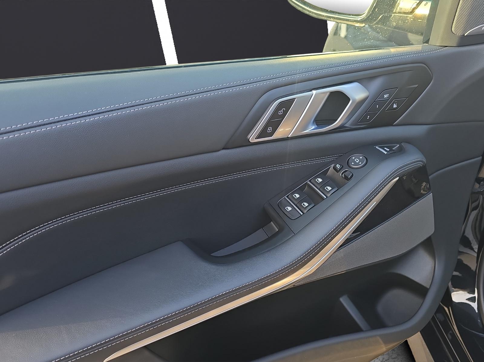 BMW X5 40i xDrive SAG-image-12