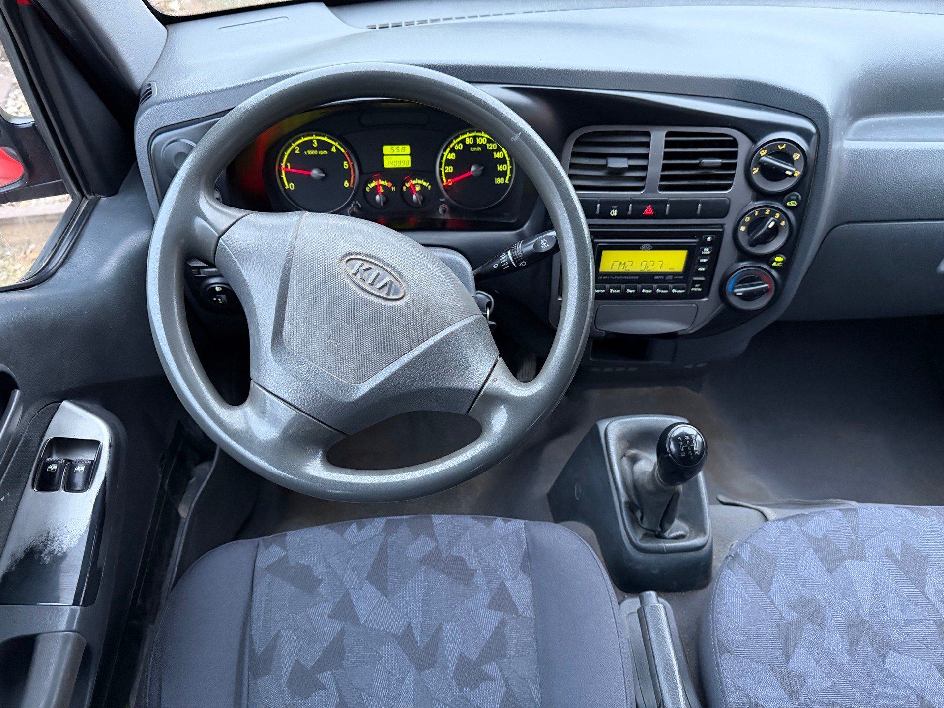 KIA K2900 CRDi-image-10