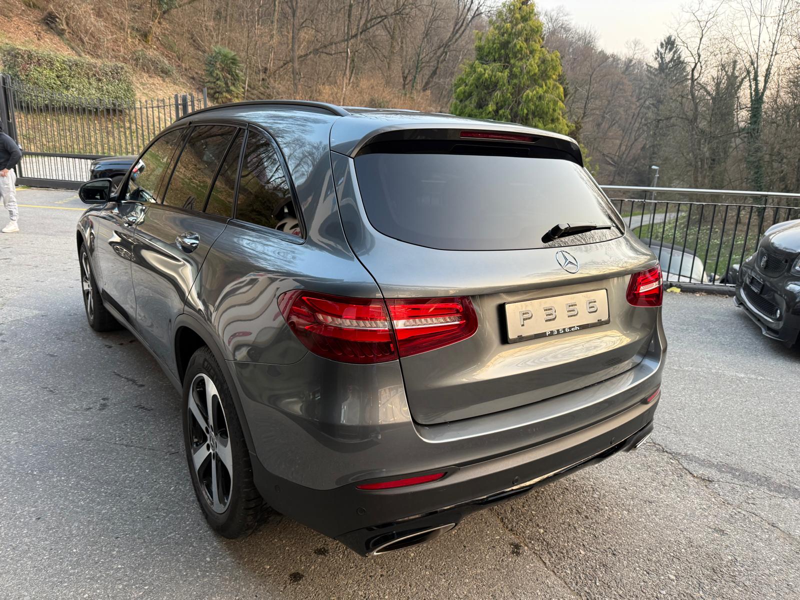 MERCEDES-BENZ GLC 250 AMG Line 4Matic 9G-Tronic-image-6