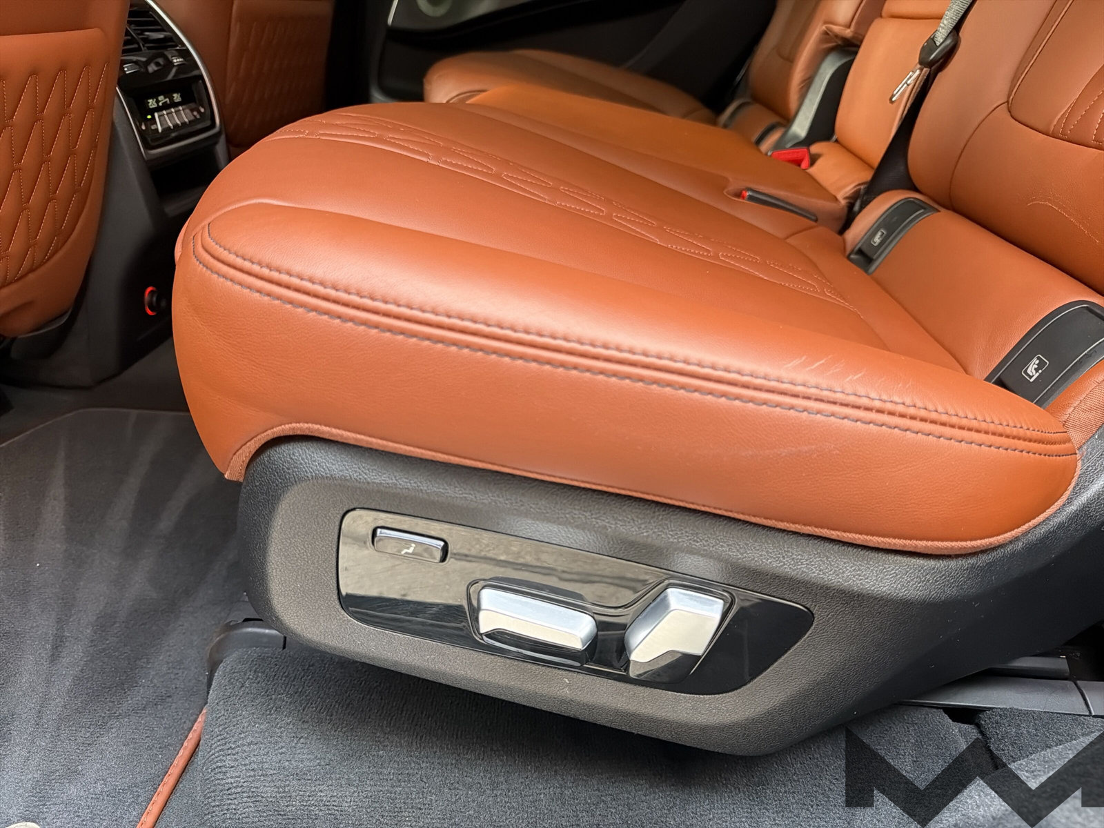 BMW-ALPINA XB7 Allrad 4.4 V8 | 621PS | CH-Fahrzeug-image-10